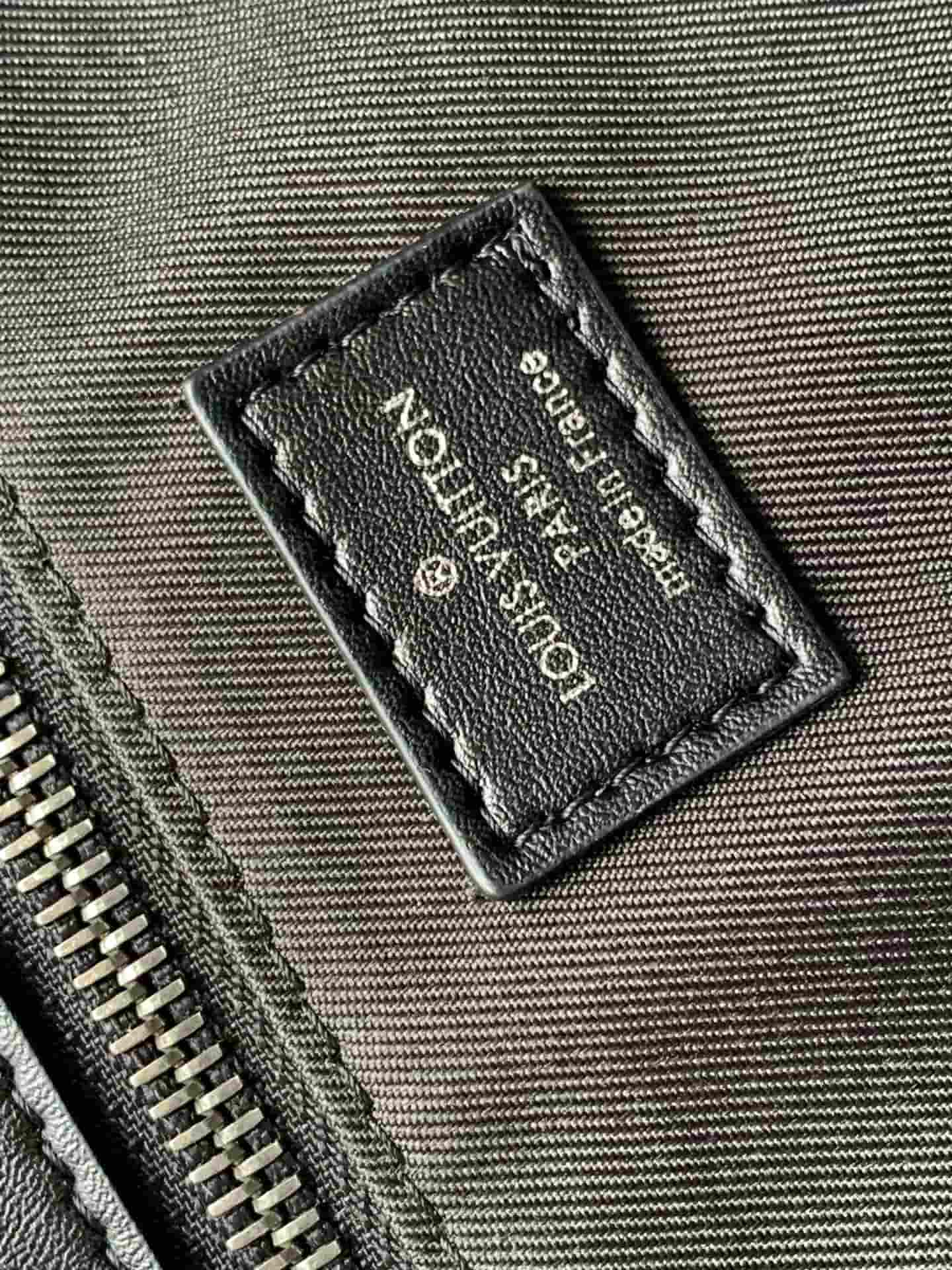 Louis Vuitton Sac Plat Monogram Eclipse coated canvas M46452 High