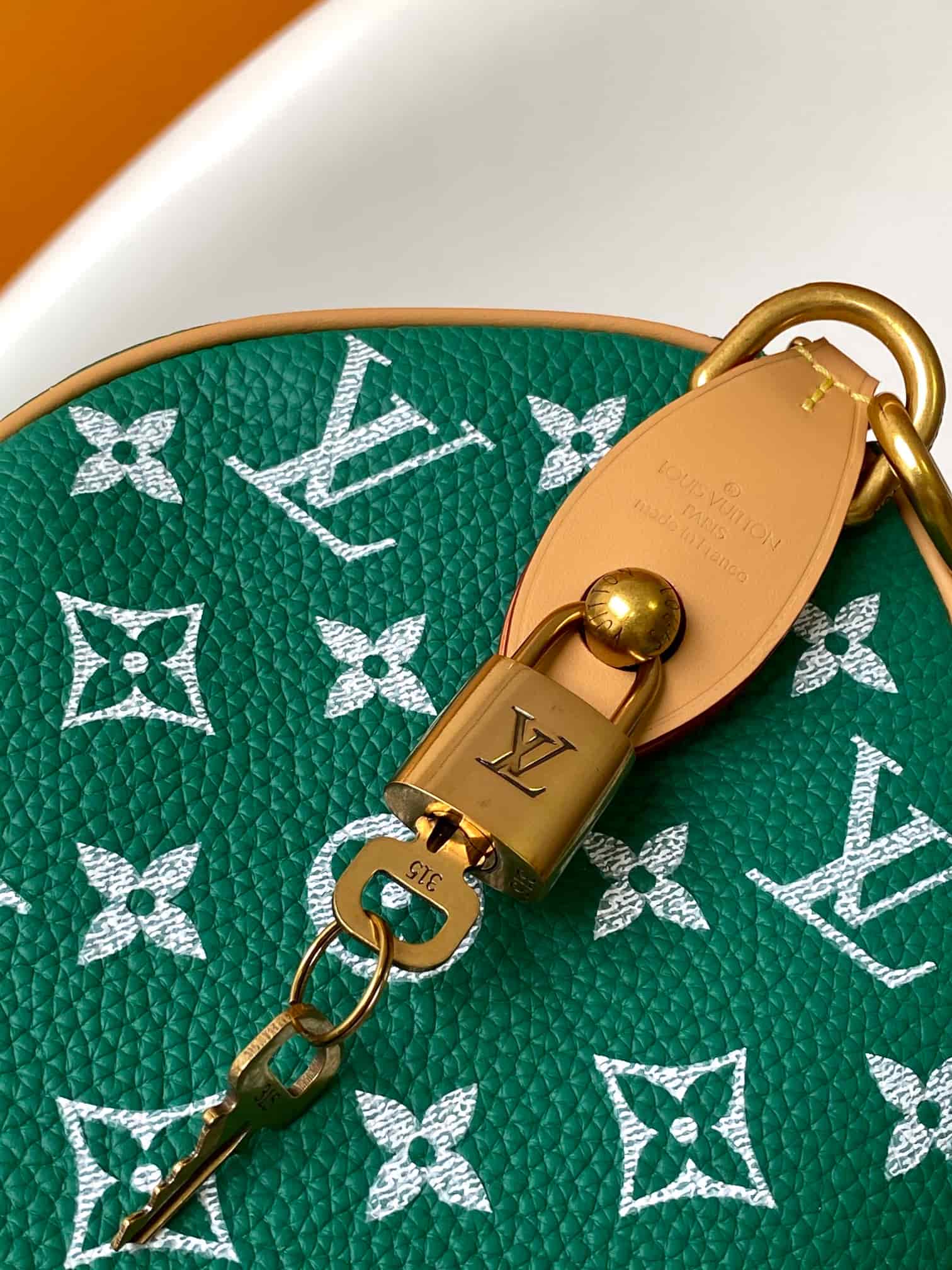 Louis Vuitton Speedy P9 Bandoulière 25 Green Soft calfskin M24423 High