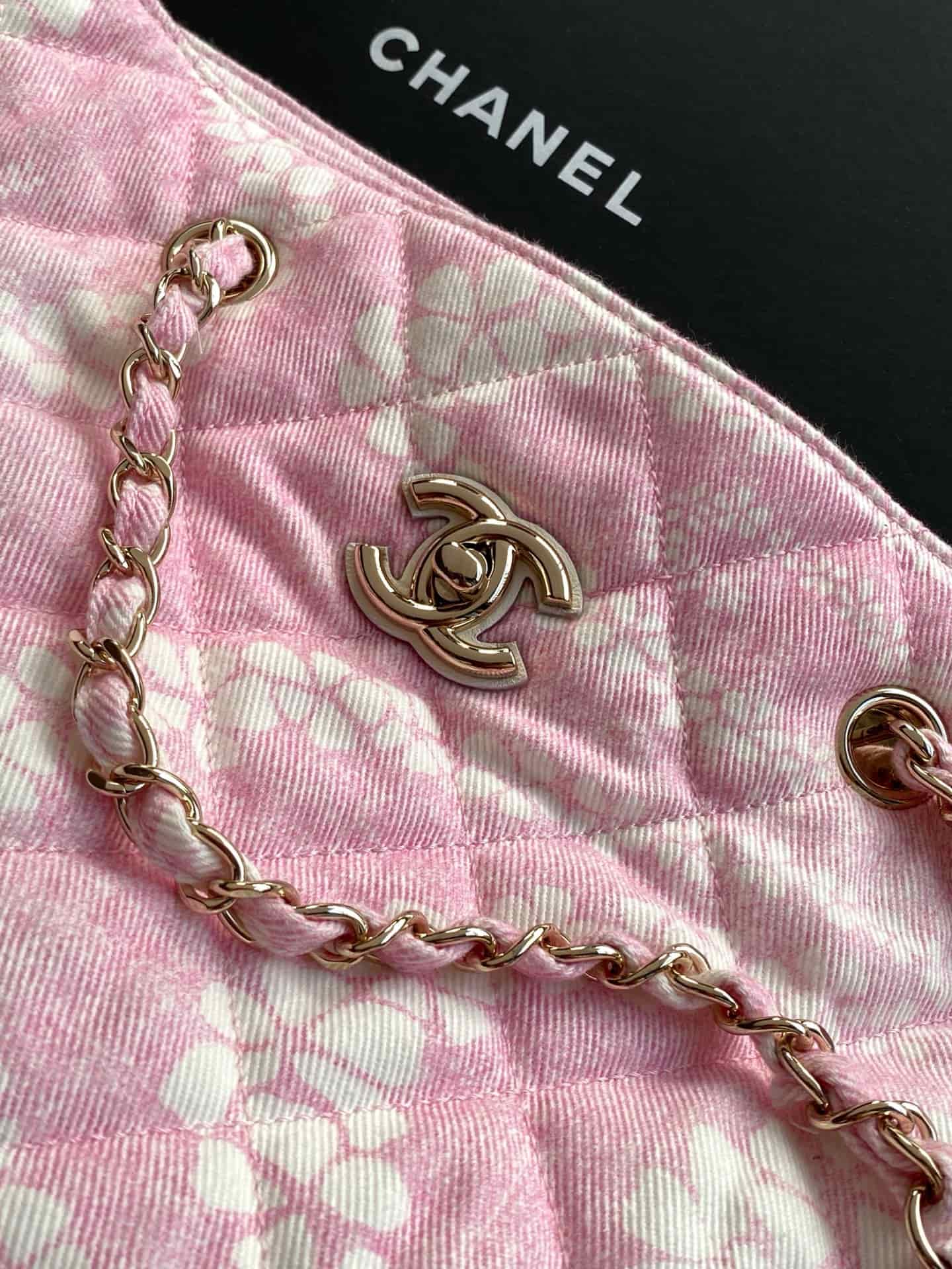 Chanel Beach Hobo Handbag Printed Cotton & Gold-Tone Metal AS5429 White and Pink A