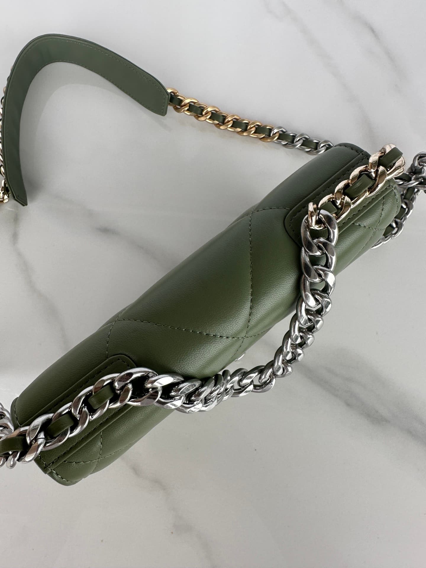 Chanel Wallet on Chain Lambskin Leather & Silver-Tone Metal Green AP0957 A