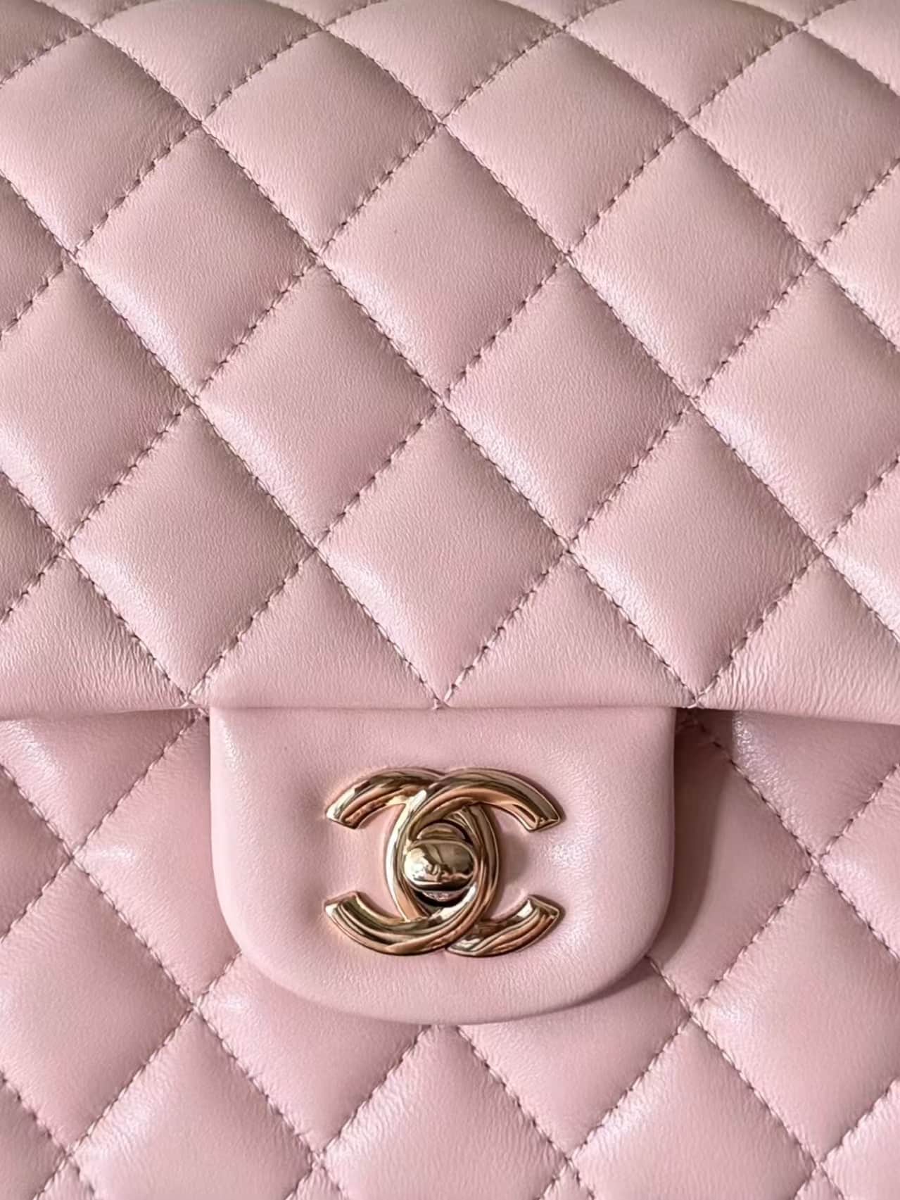 Chanel Medium CLASSIC HANDBAG Lambskin Gold-Tone Metal Pink TOP