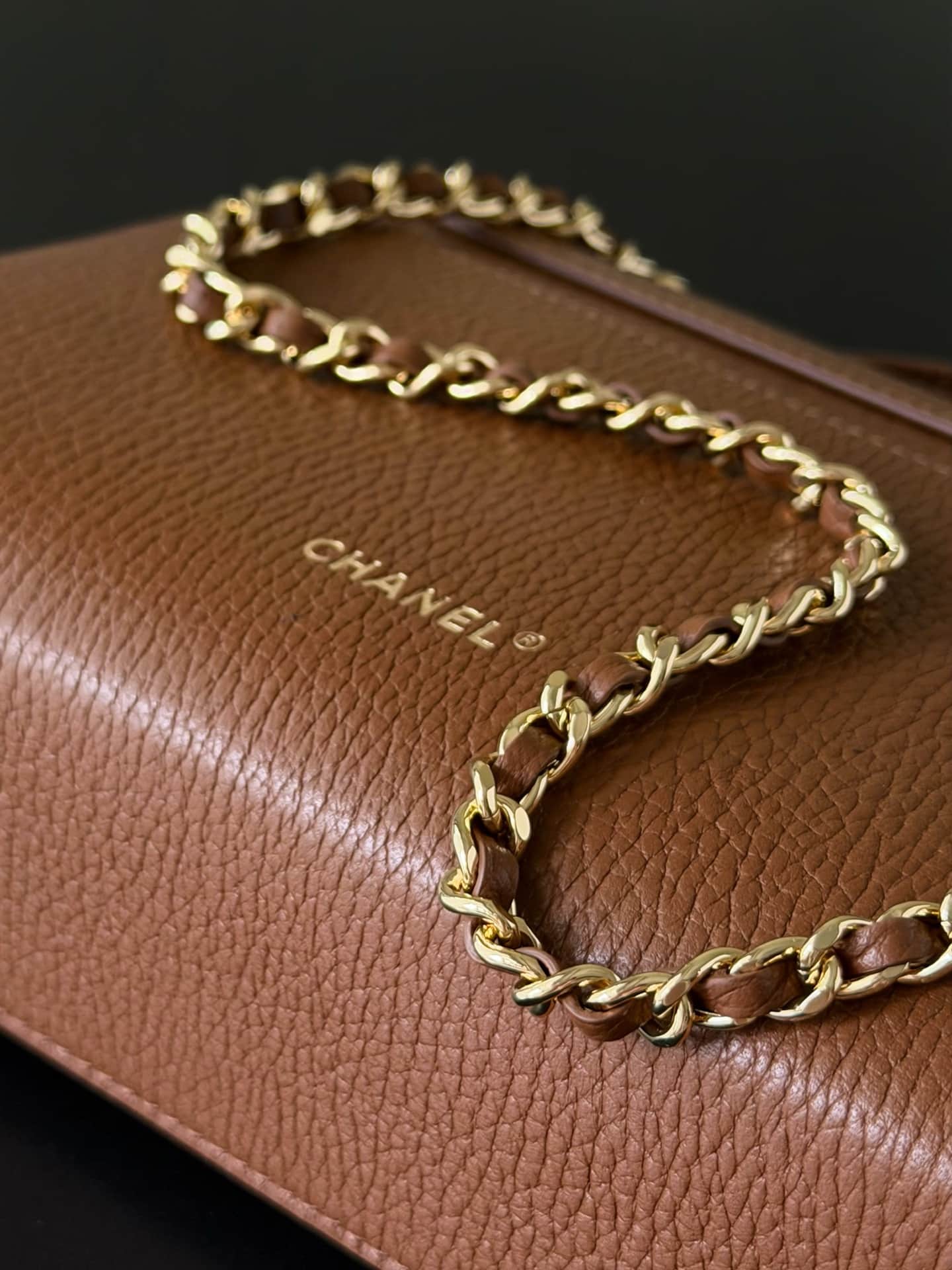 Chanel Large Vanity with chain Grained Calfskin & Gold-Tone Metal Caramel AS5347 A