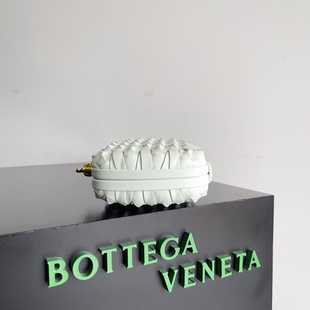 BV Knot Minaudière Clutch Lambskin Top