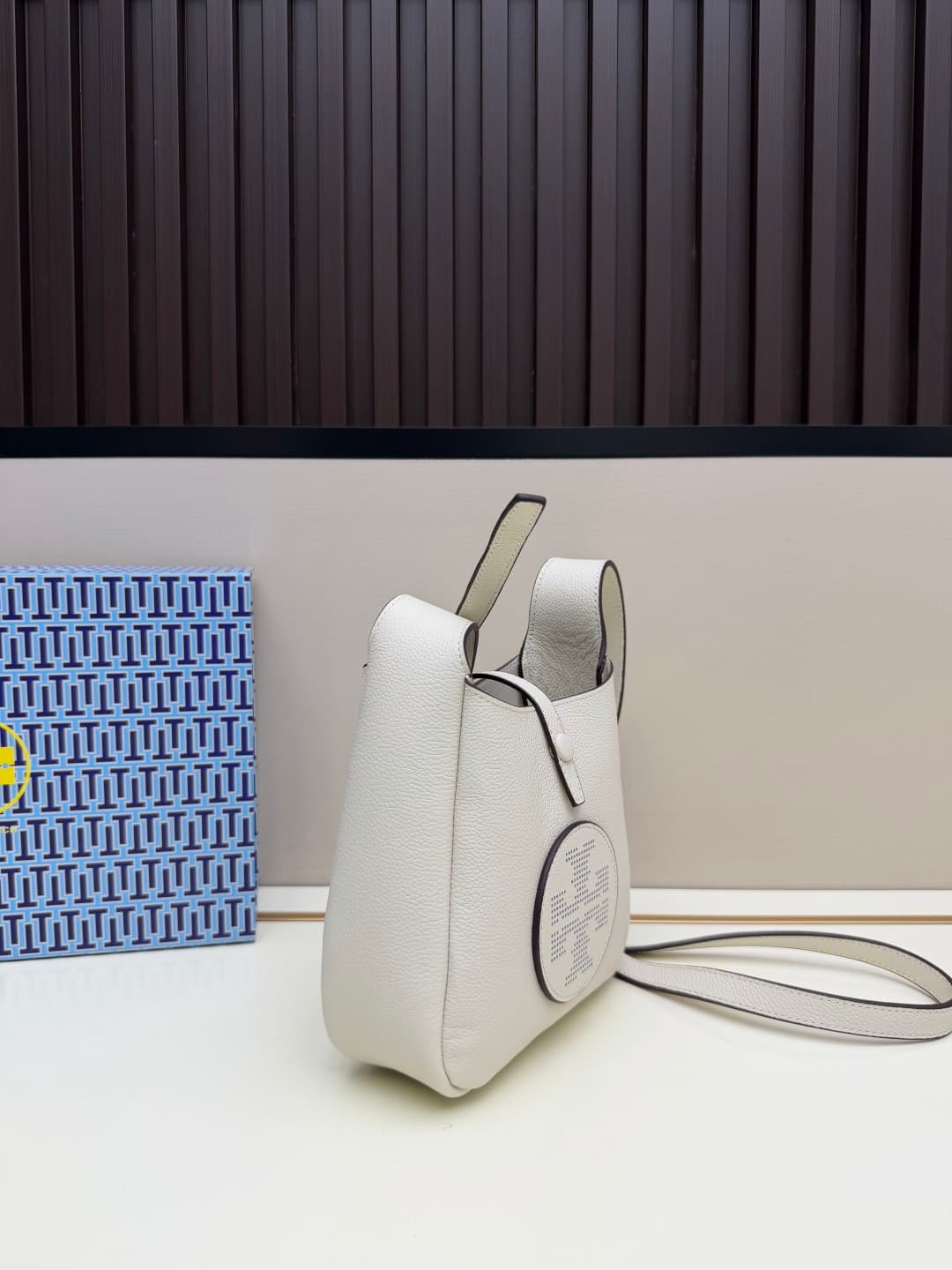 Tory Burch Miller Swing Crossbody bag White Pebbled leather High
