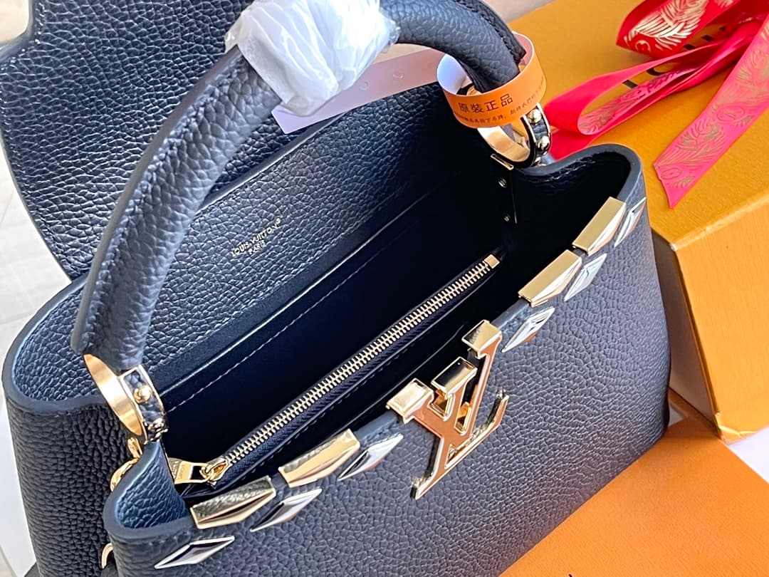 Louis Vuitton Capucines MM Taurillon leather M12135 Black TOP