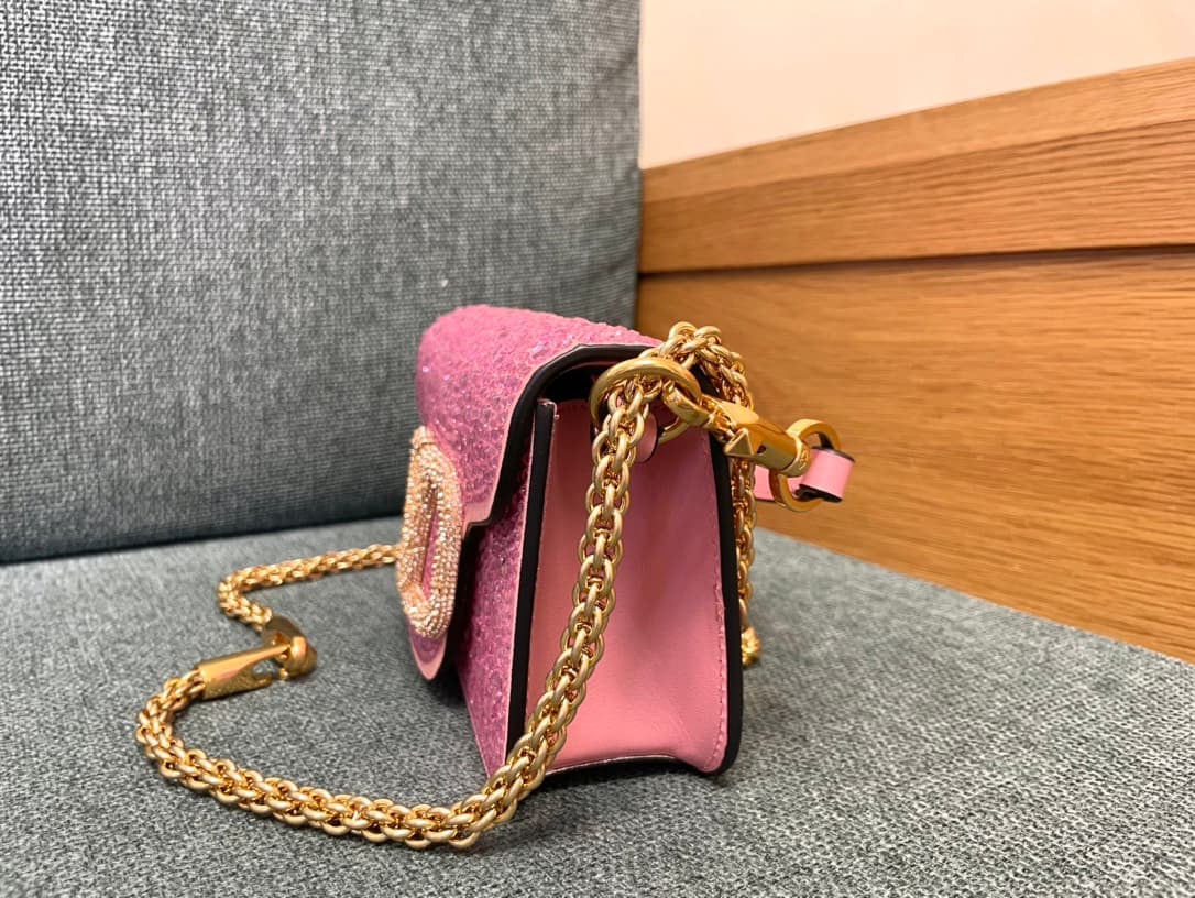Valentino Garavani Locò Small Shoulder Bag in Pink High