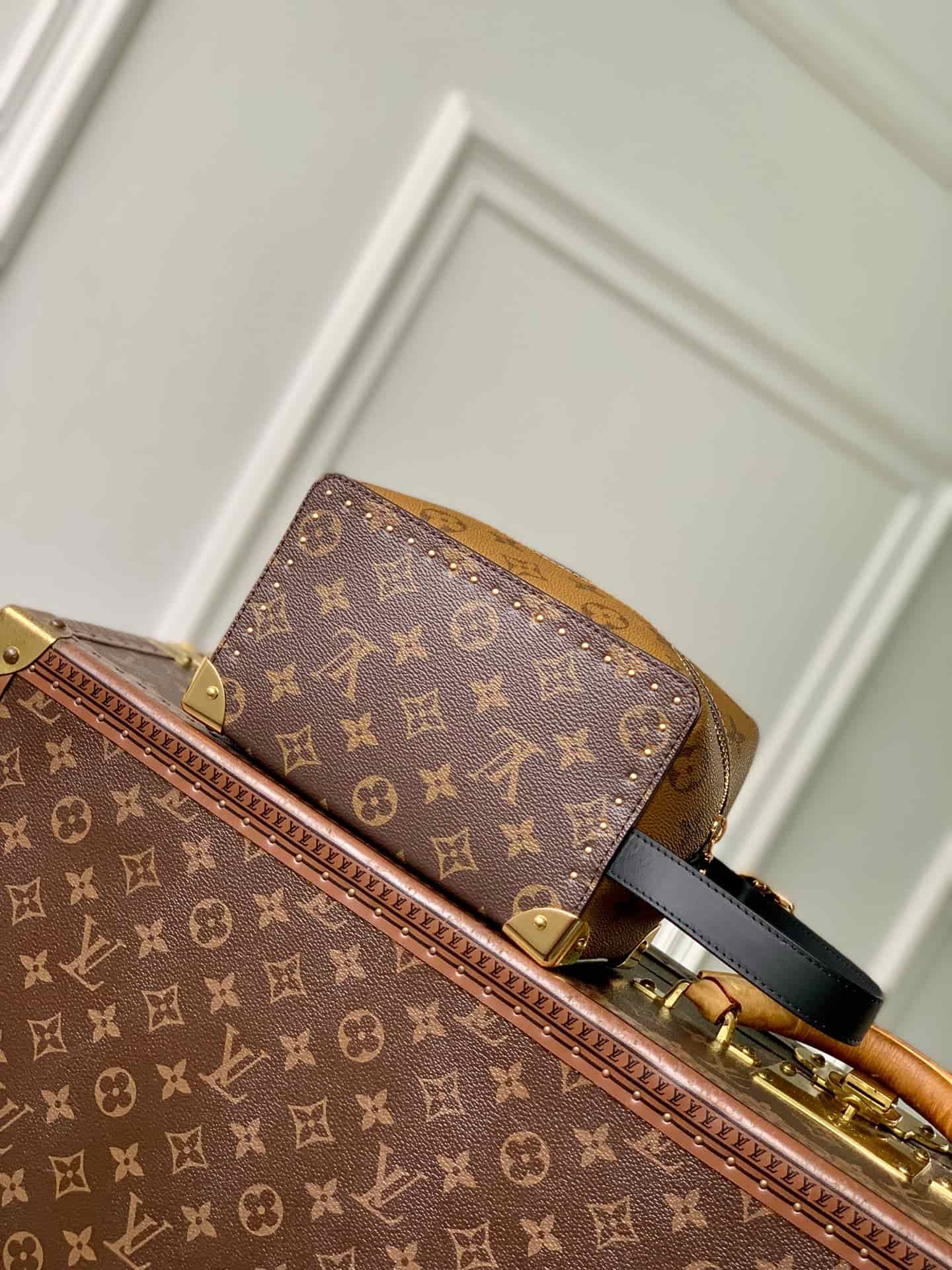 Louis Vuitton Locker Dopp Kit Trunk Monogram coated canvas M29313 High