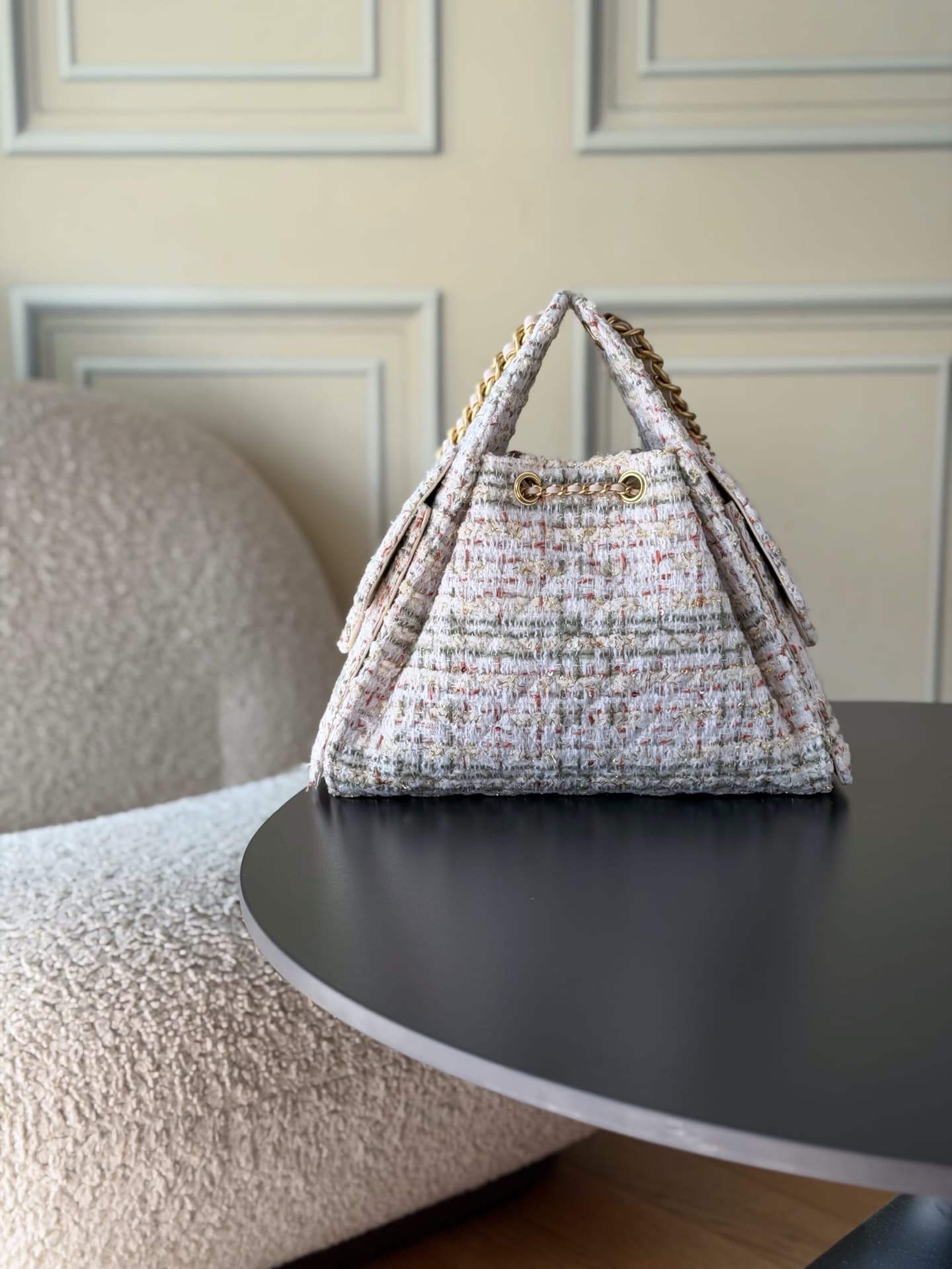 Chanel 25 Small Hobo handbag AS5293 Wool Tweed & Gold-Tone Metal Ecru Khaki Gold & Red A