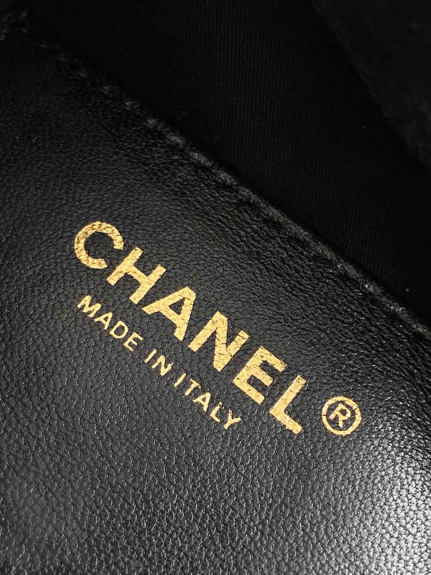 Chanel 25 Mini Hobo handbag AS5631 Denim & gold-tone metal Black A