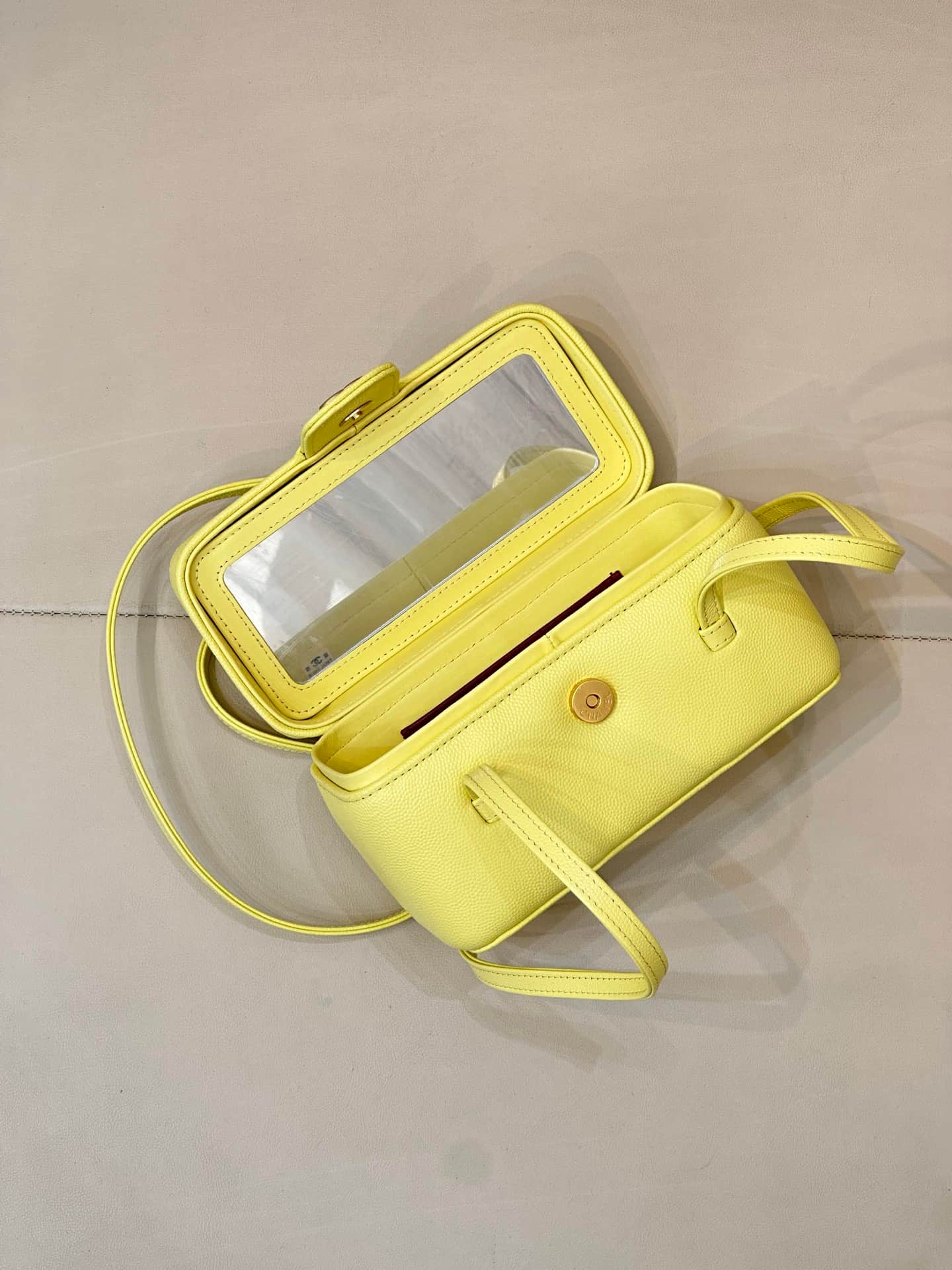 Chanel Long Vanity with Leather Strap Grained Shiny Calfskin & Gold-Tone Metal Light Yellow AP5067 TOP