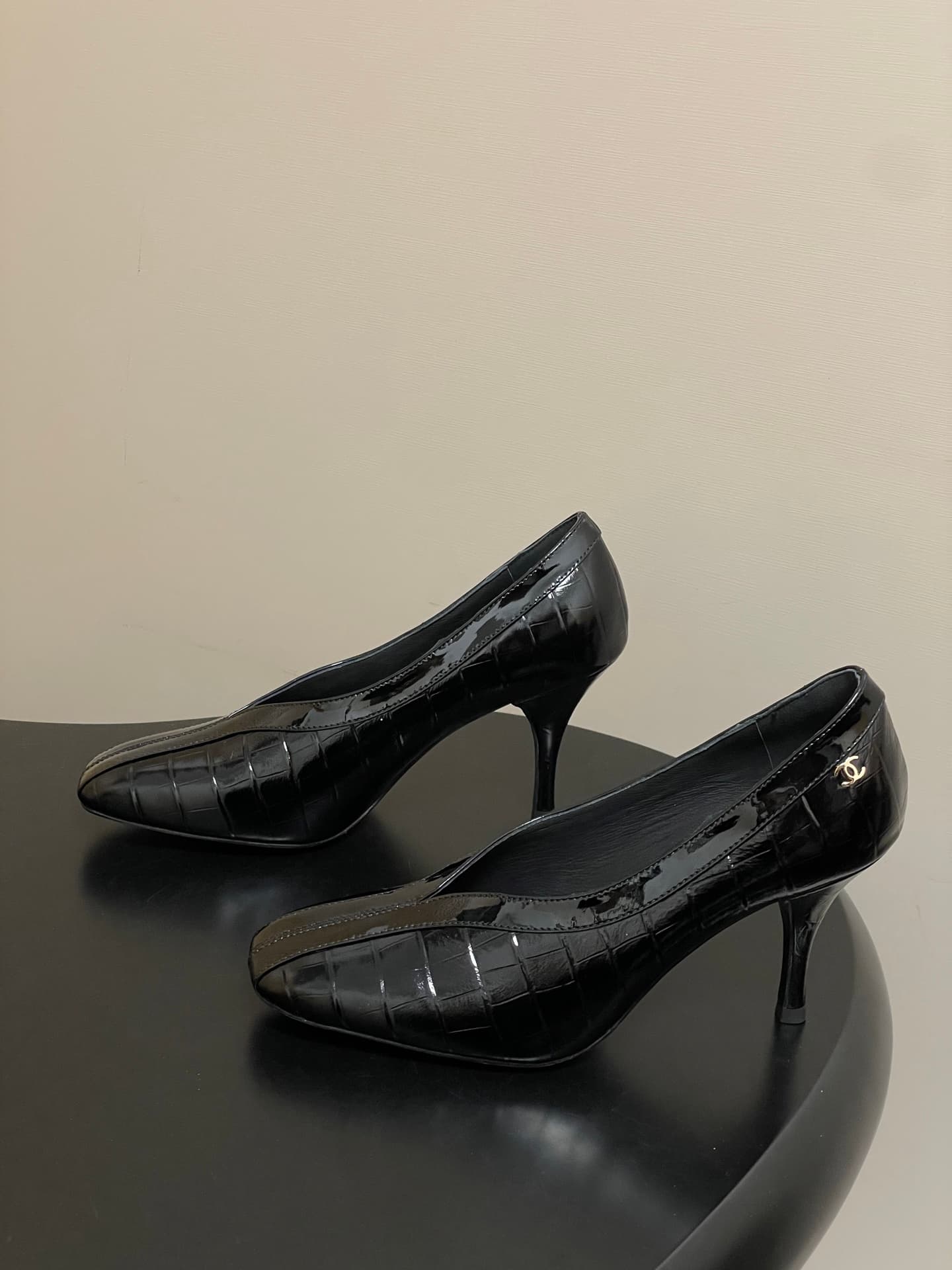 Chanel Noir Croc-Embossed Sculpted Pumps