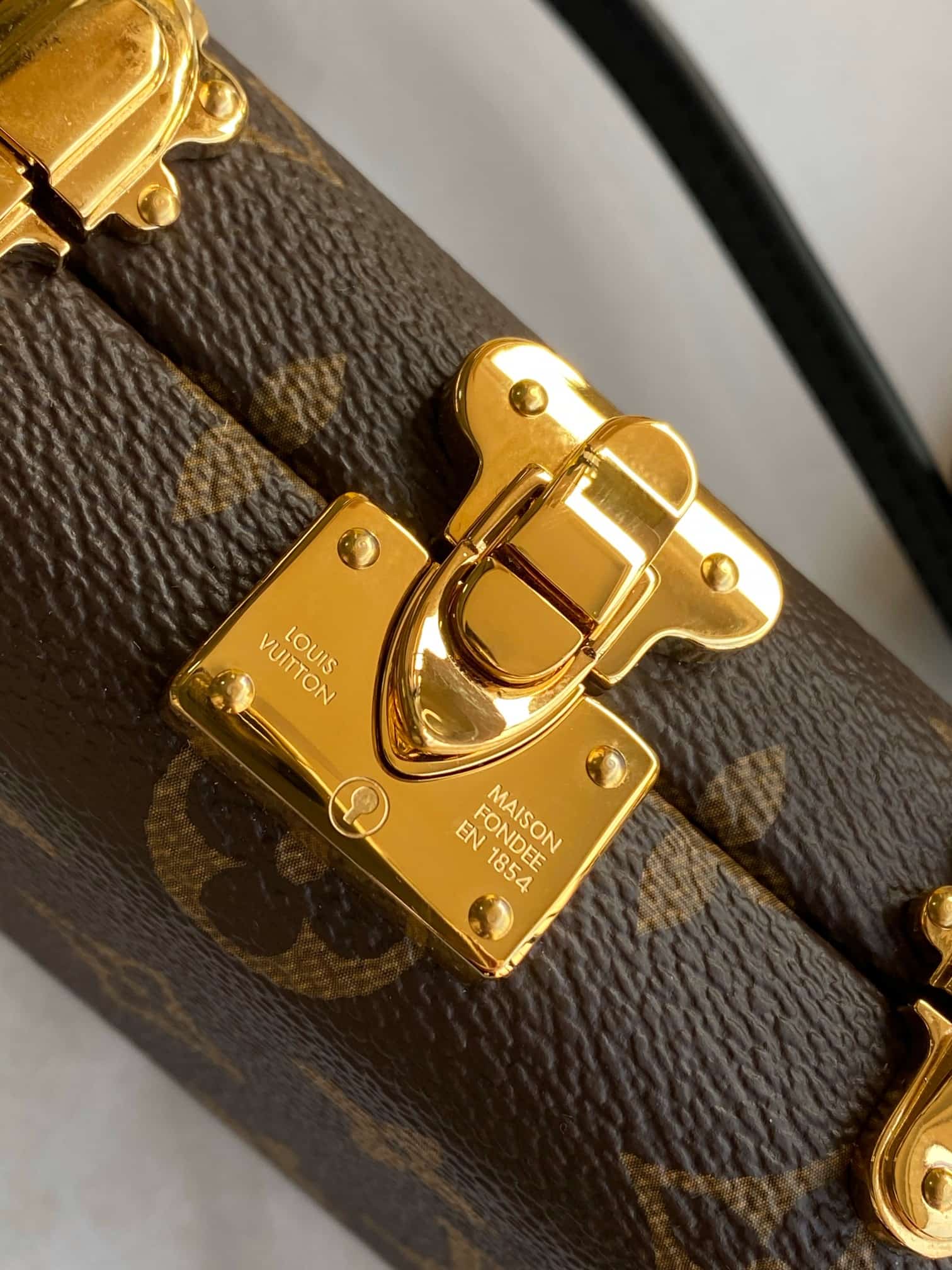 Louis Vuitton Vanity Case PM Monogram coated canvas M46758 Top