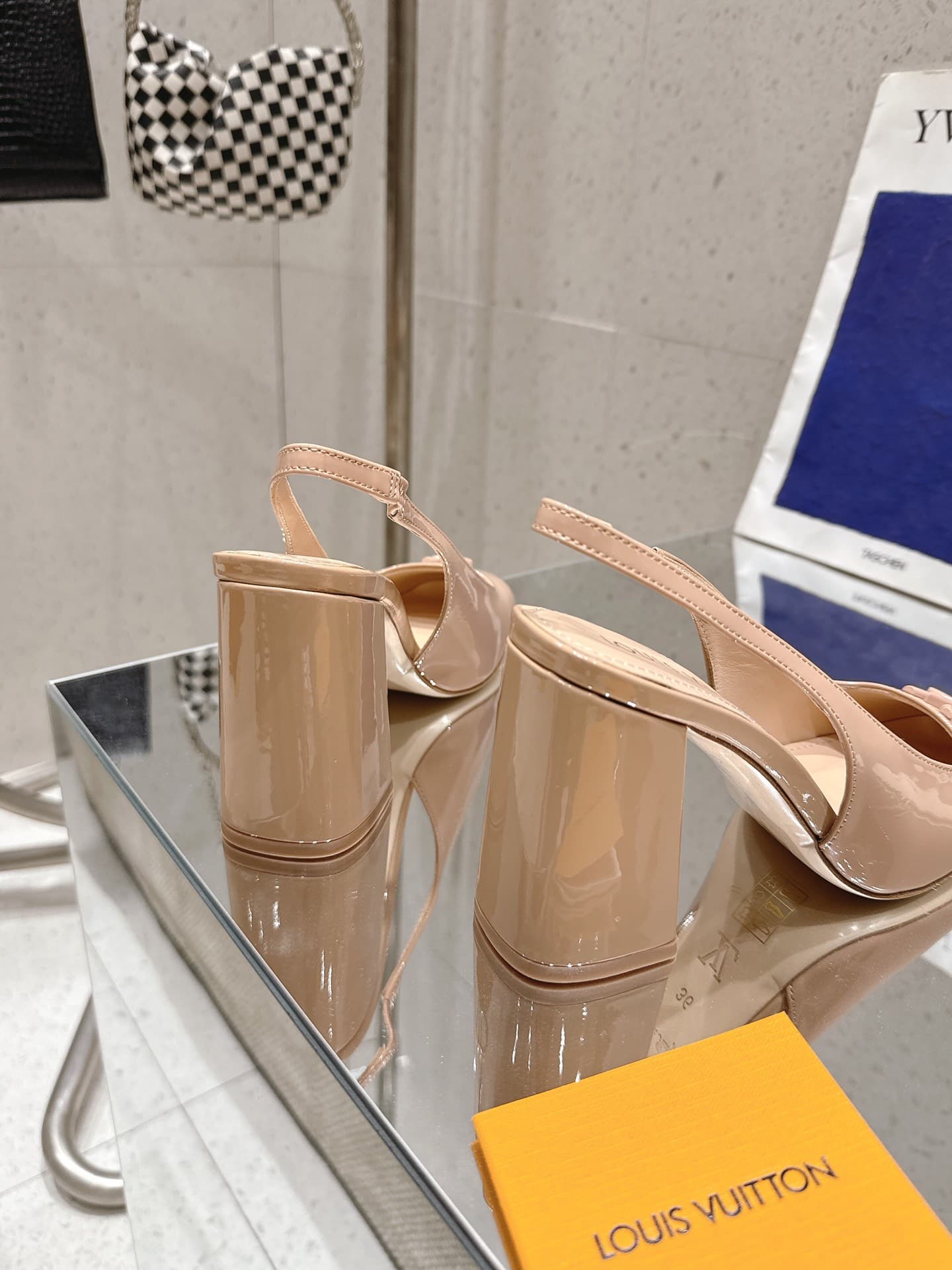 Louis Vuitton Sandal shoes High Women