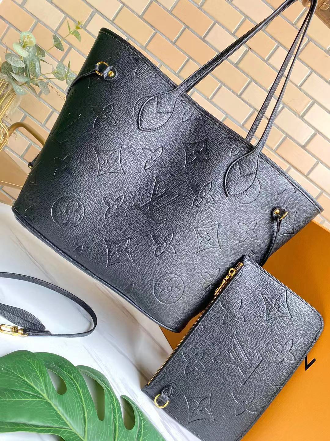 Louis Vuitton Neverfull MM Bag Black Monogram