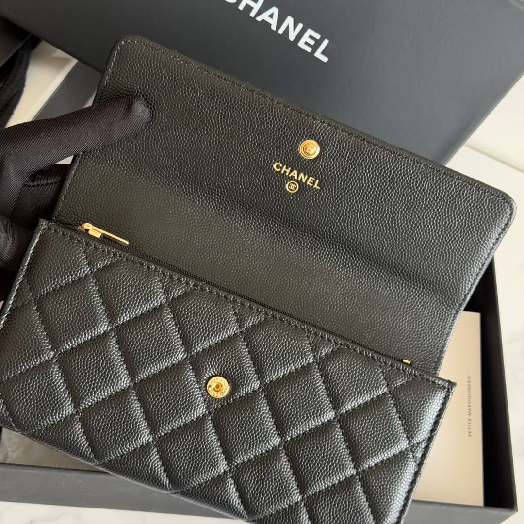 Chanel Wallet Shiny Grained Calfskin Strass & Gold-Tone Metal Black AP5076 High