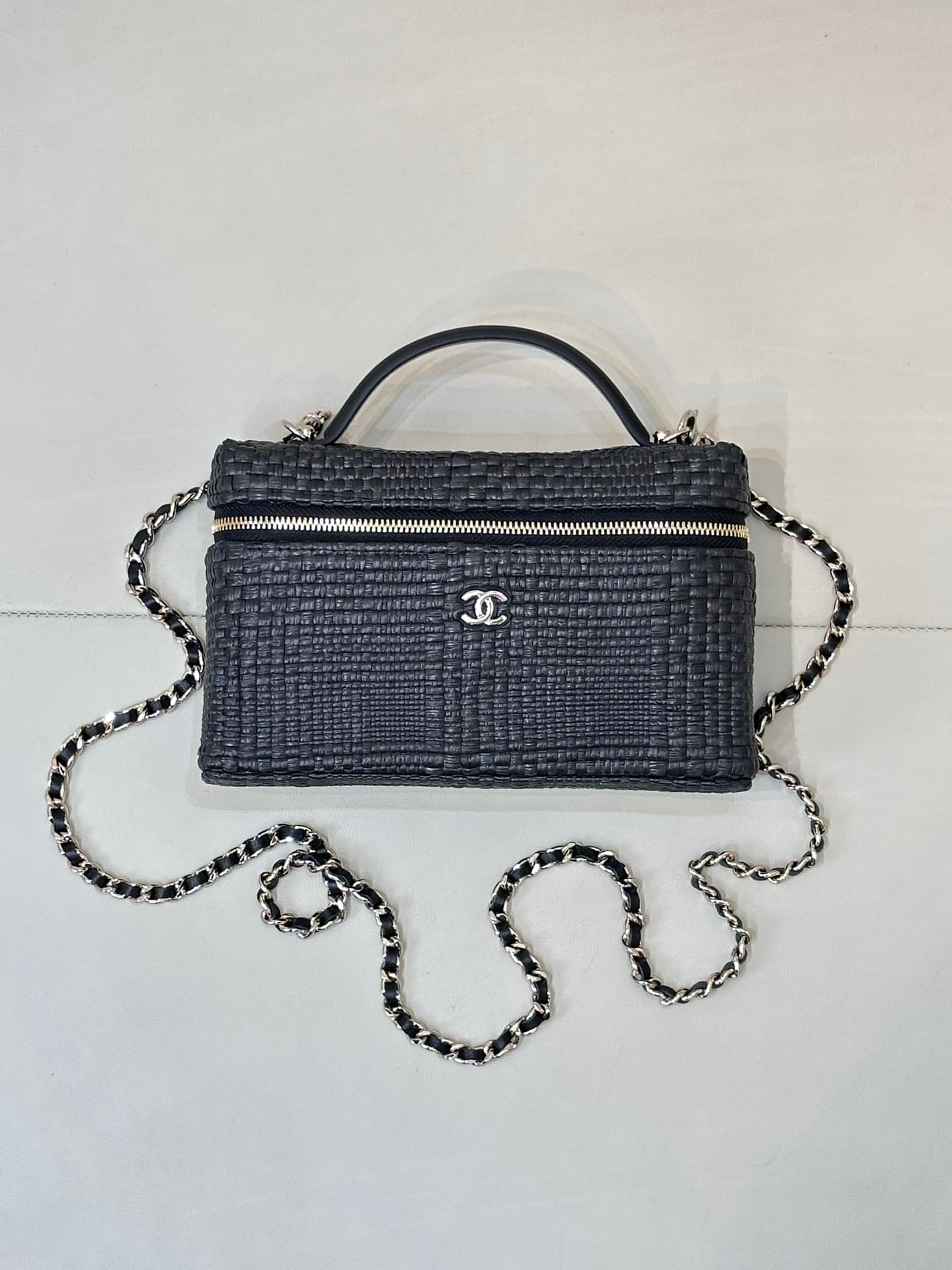 Chanel Classic Vanity with Chain Braided Raffia & Gold-Tone Metal Black AP4385 TOP