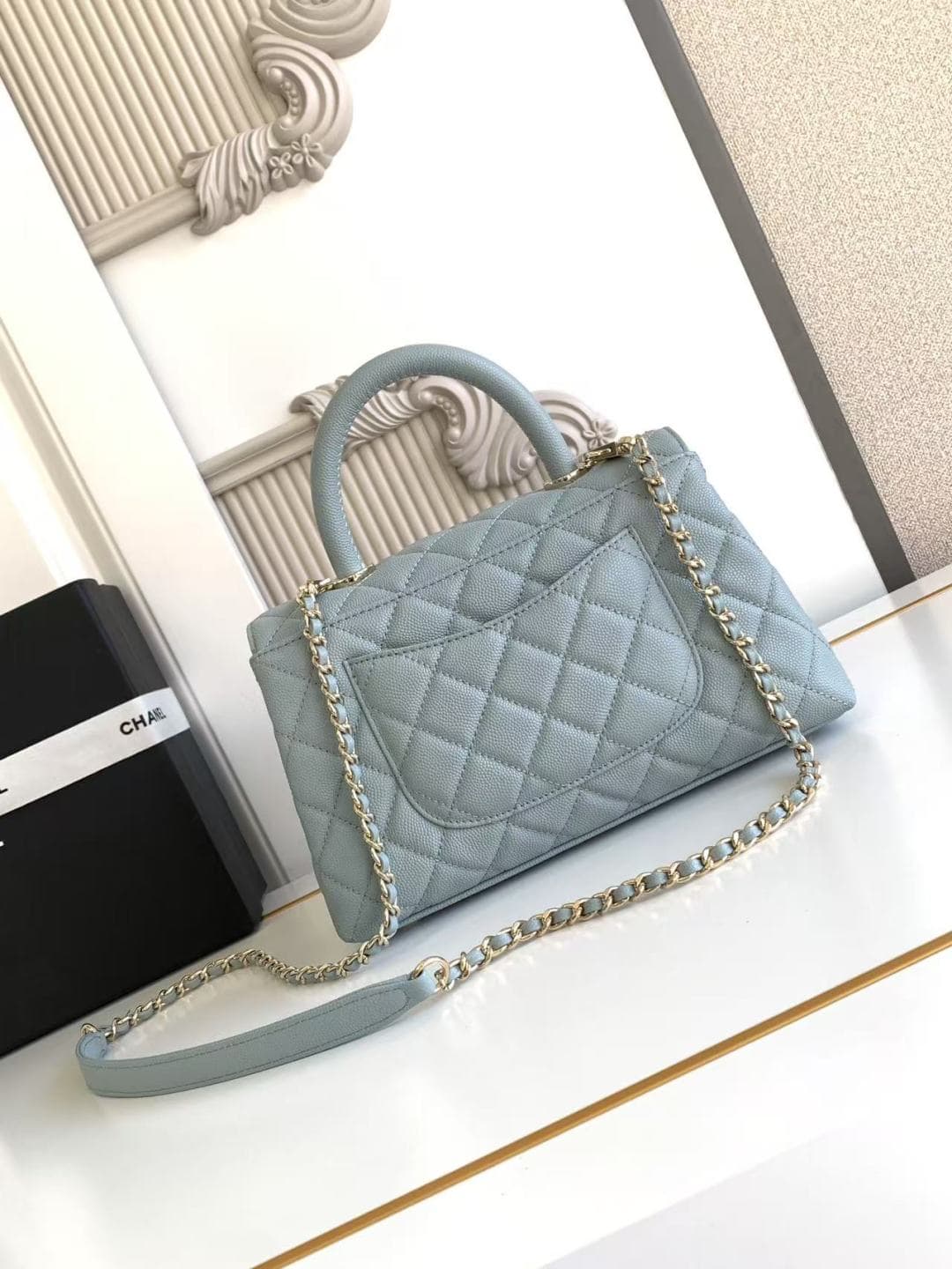 FLAP BAG WITH TOP HANDLE Grained Calfskin & Gold-Tone Metal A92990 Blue Binding A