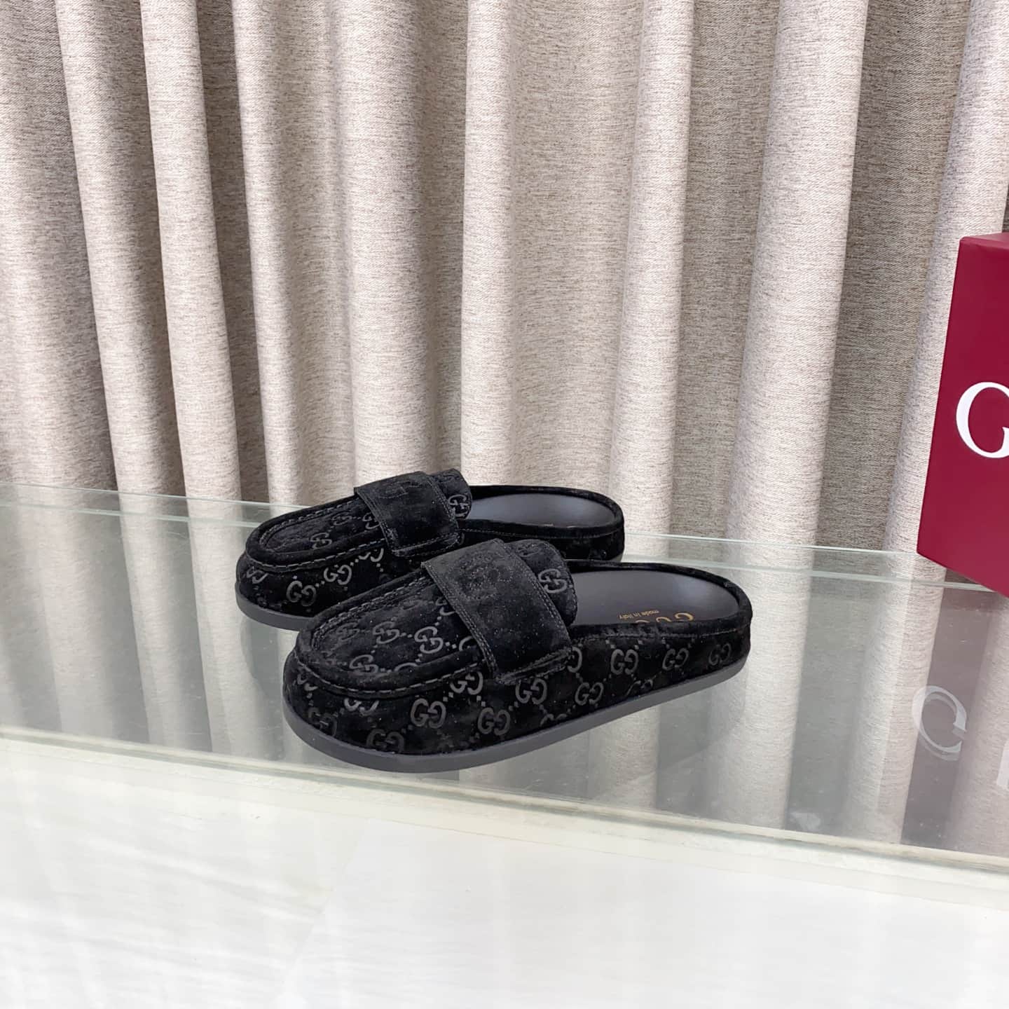 Gucci Women's mule with Double G