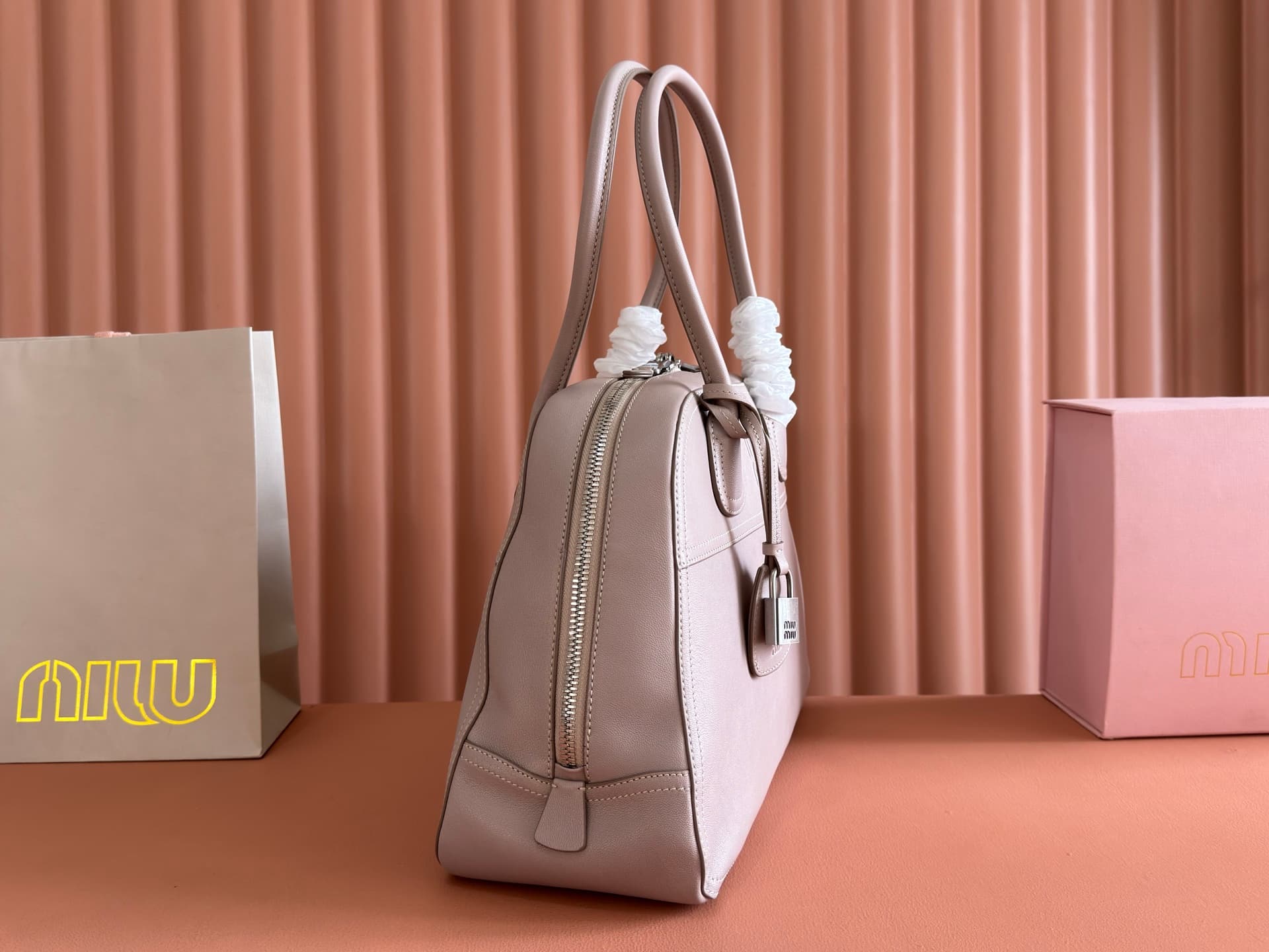 Miu Miu Vivant nappa leather bag Power Pink 5BB196 TOP