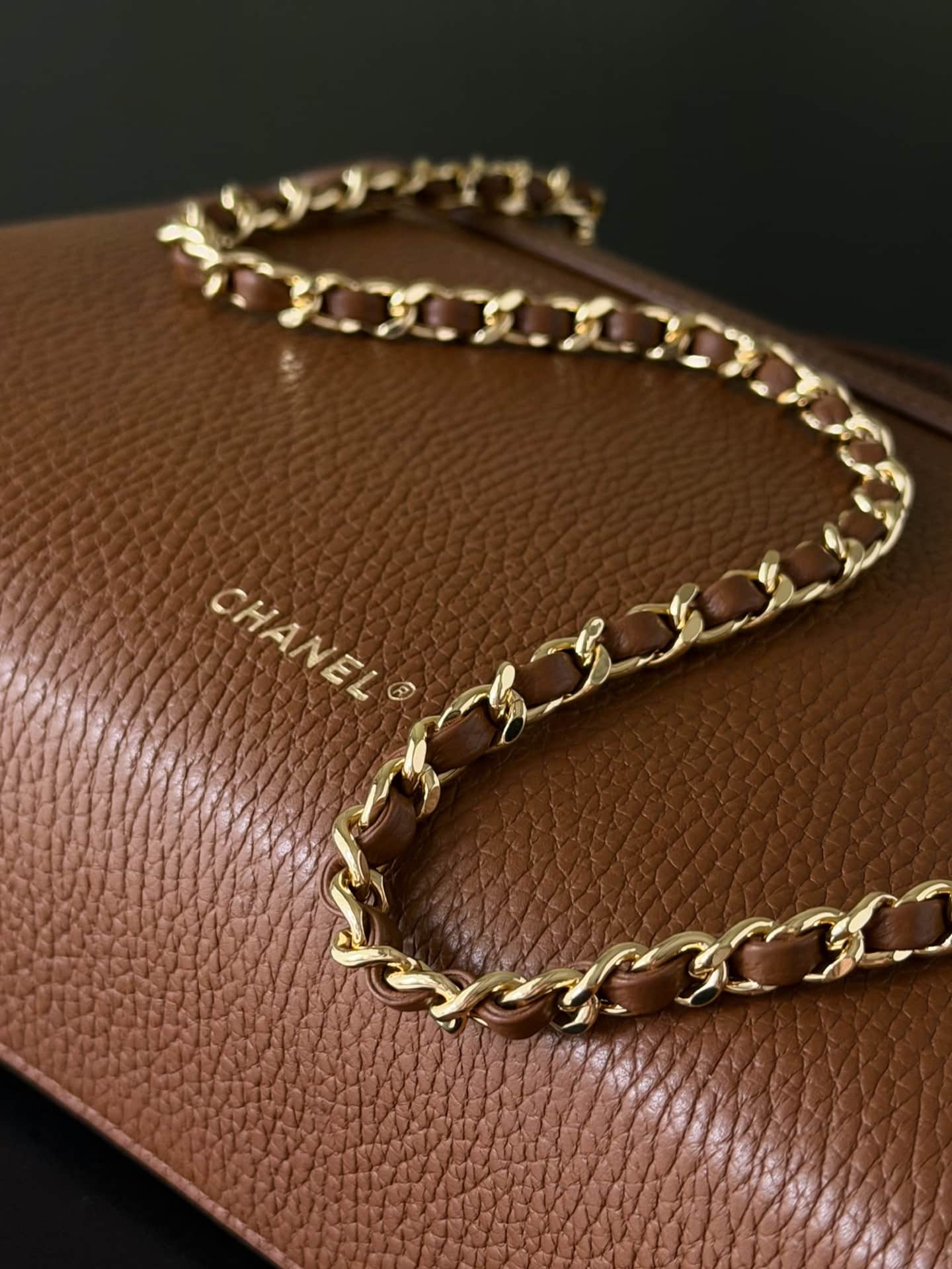 Chanel Large Vanity with chain Grained Calfskin & Gold-Tone Metal Caramel AS5348 A