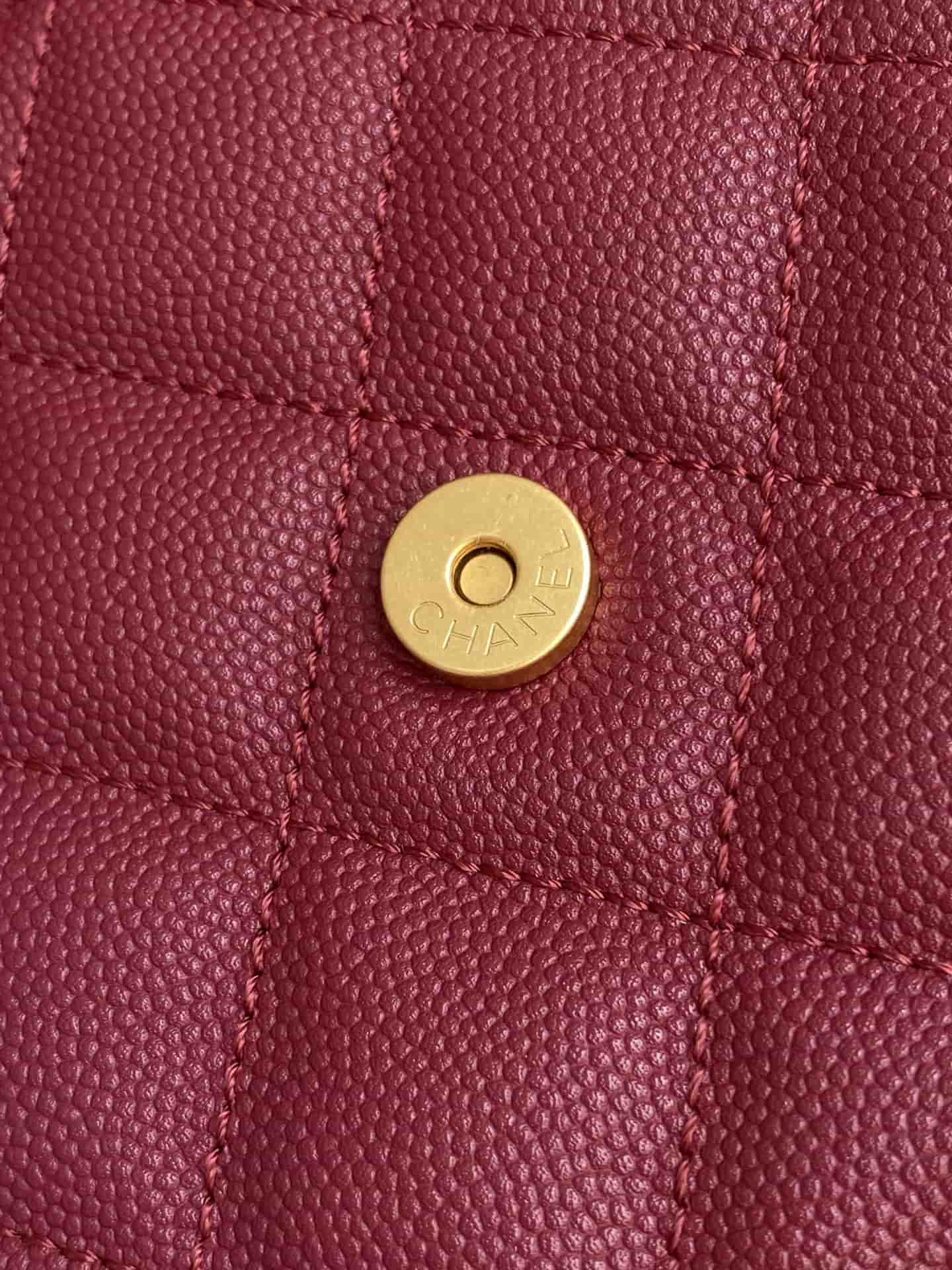 Chanel 25 Medium Hobo Medium handbag AS5311 Grained Calfskin & Gold-tone Metal Burgundy A