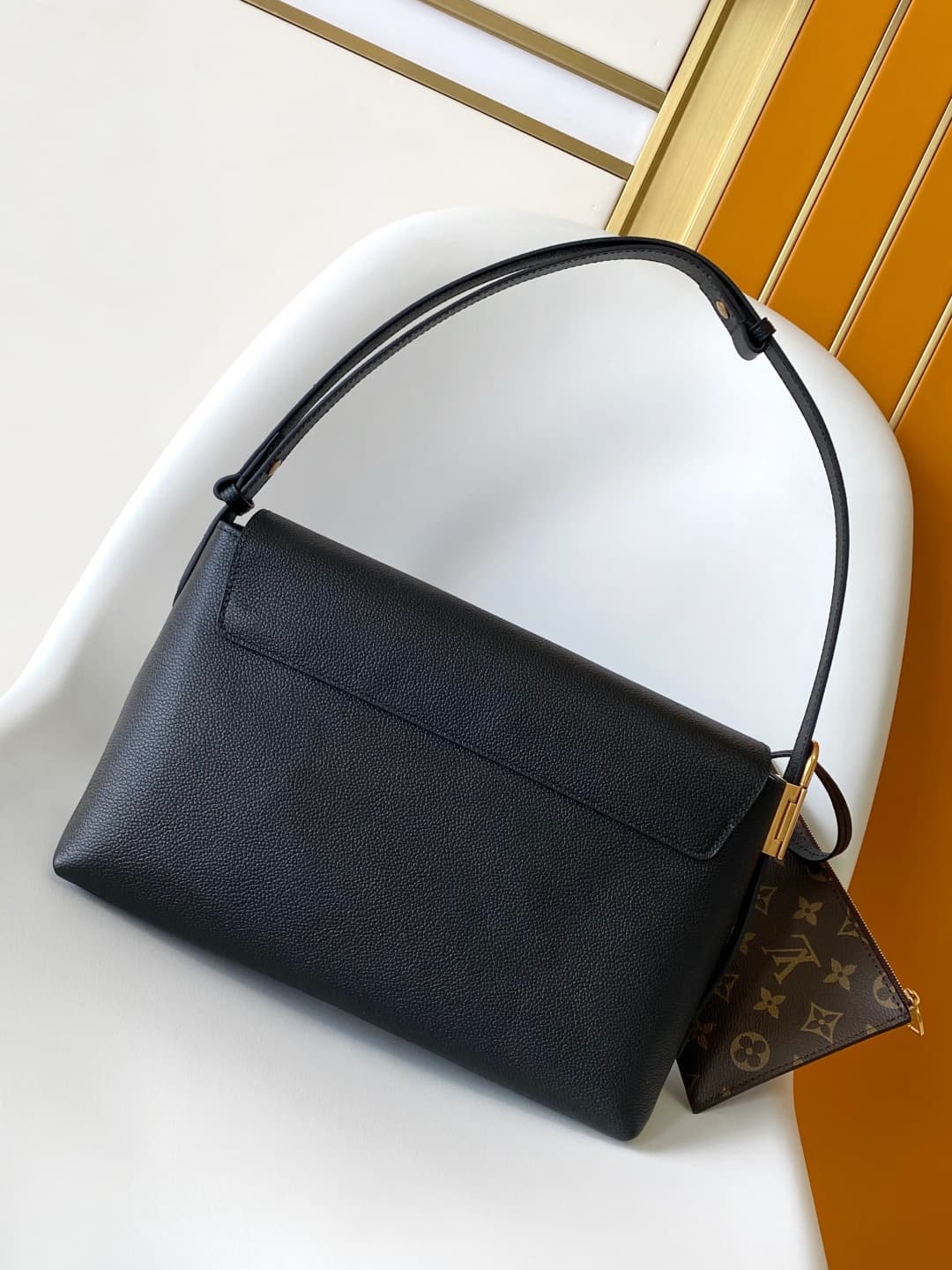 Louis Vuitton Low Key Messenger Black Calfskin leather M13148 High