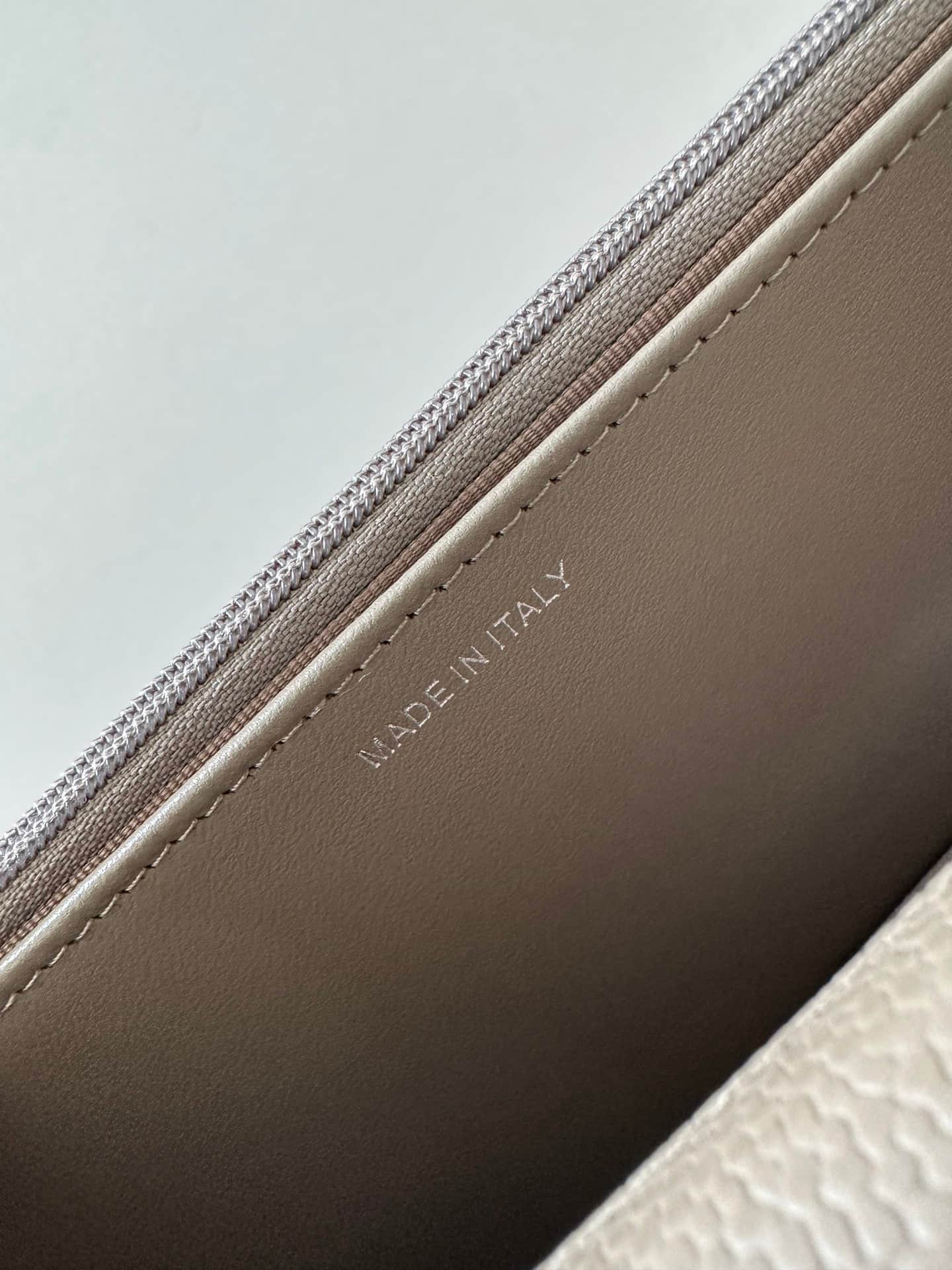 Chanel Classic Wallet on Chain Grained Shiny Calfskin & Silver-Tone Metal AP4241 Grey High