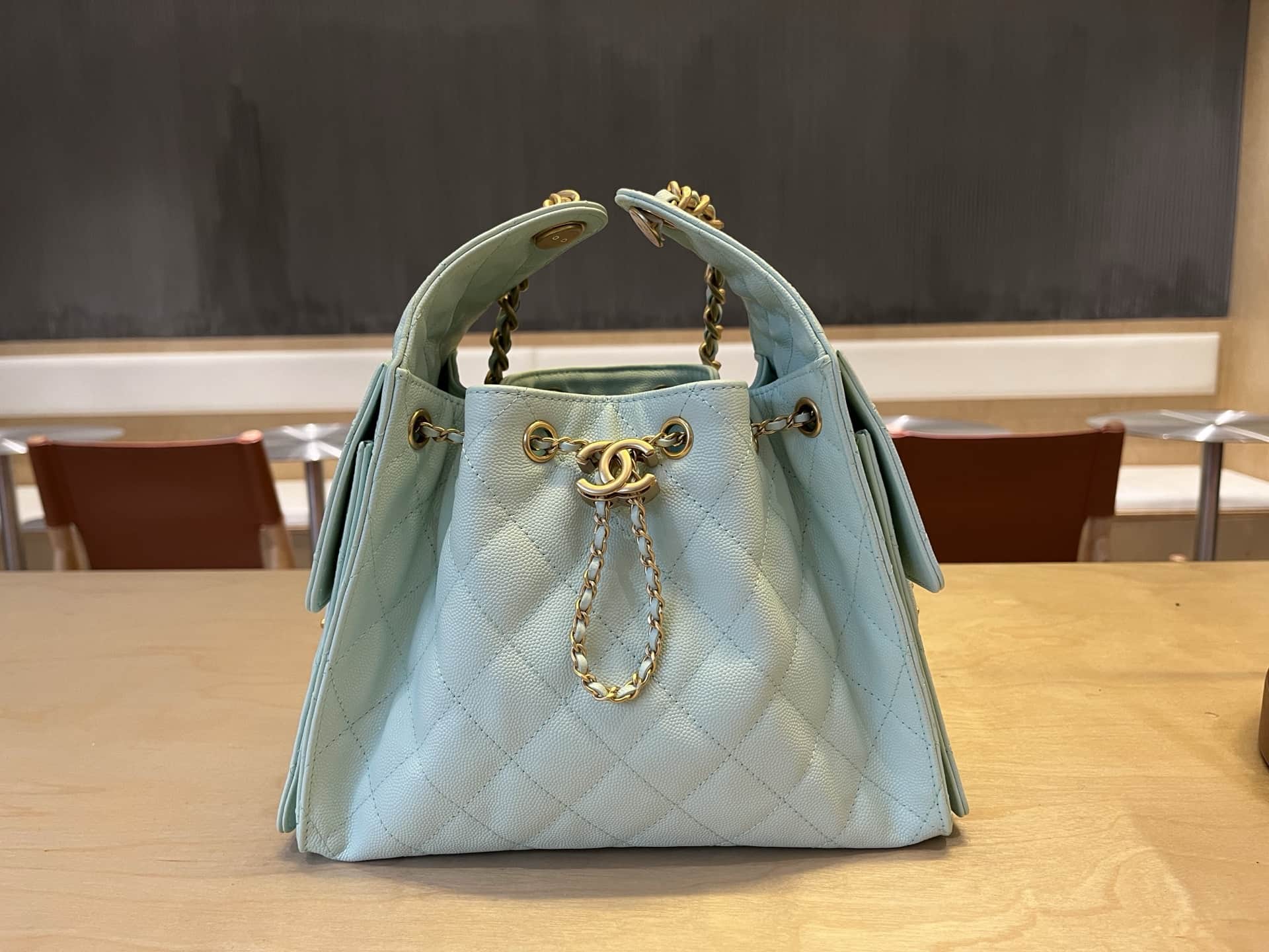 Chanel 25 Small Hobo handbag AS5293 Grained Calfskin & Gold-tone Metal Green A