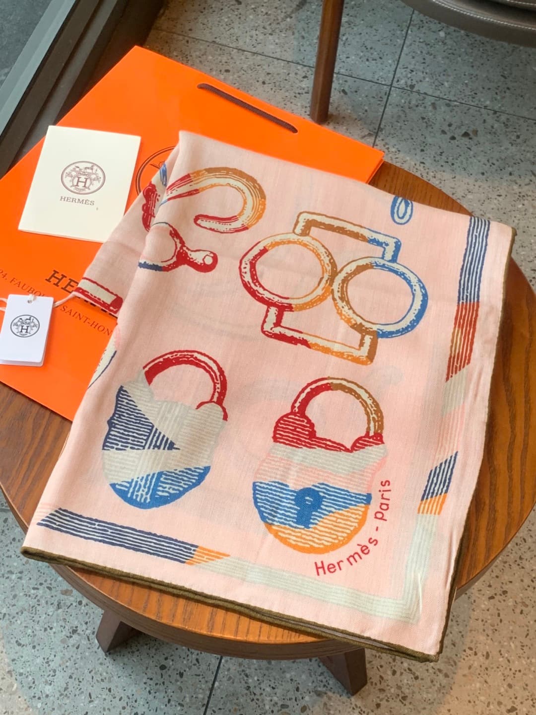 Hermes Inventaire Poetique pour un Conte Sellier shawl 140