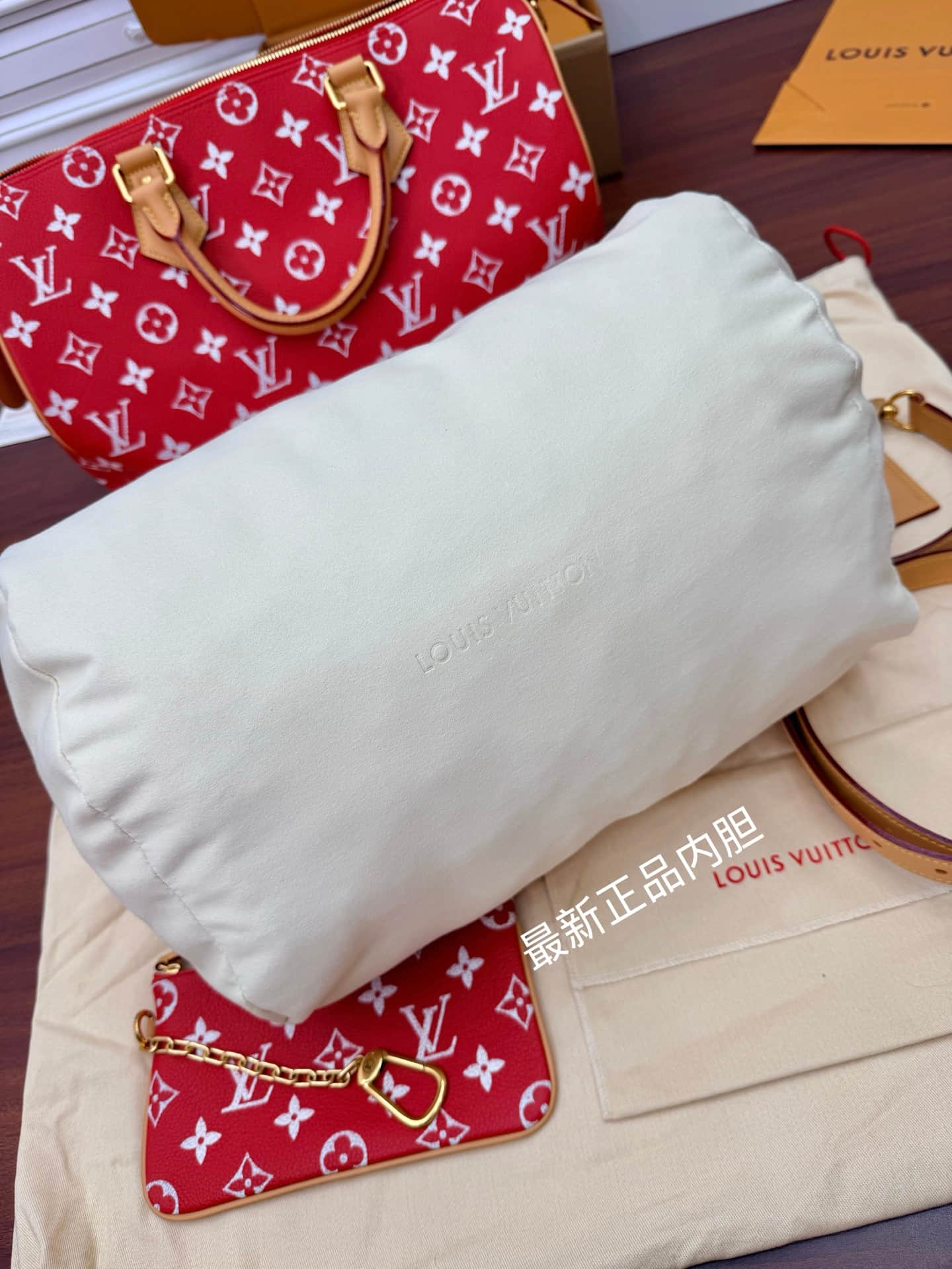 Louis Vuitton Speedy P9 Bandoulière 40 Red Soft calfskin M24420 TOP