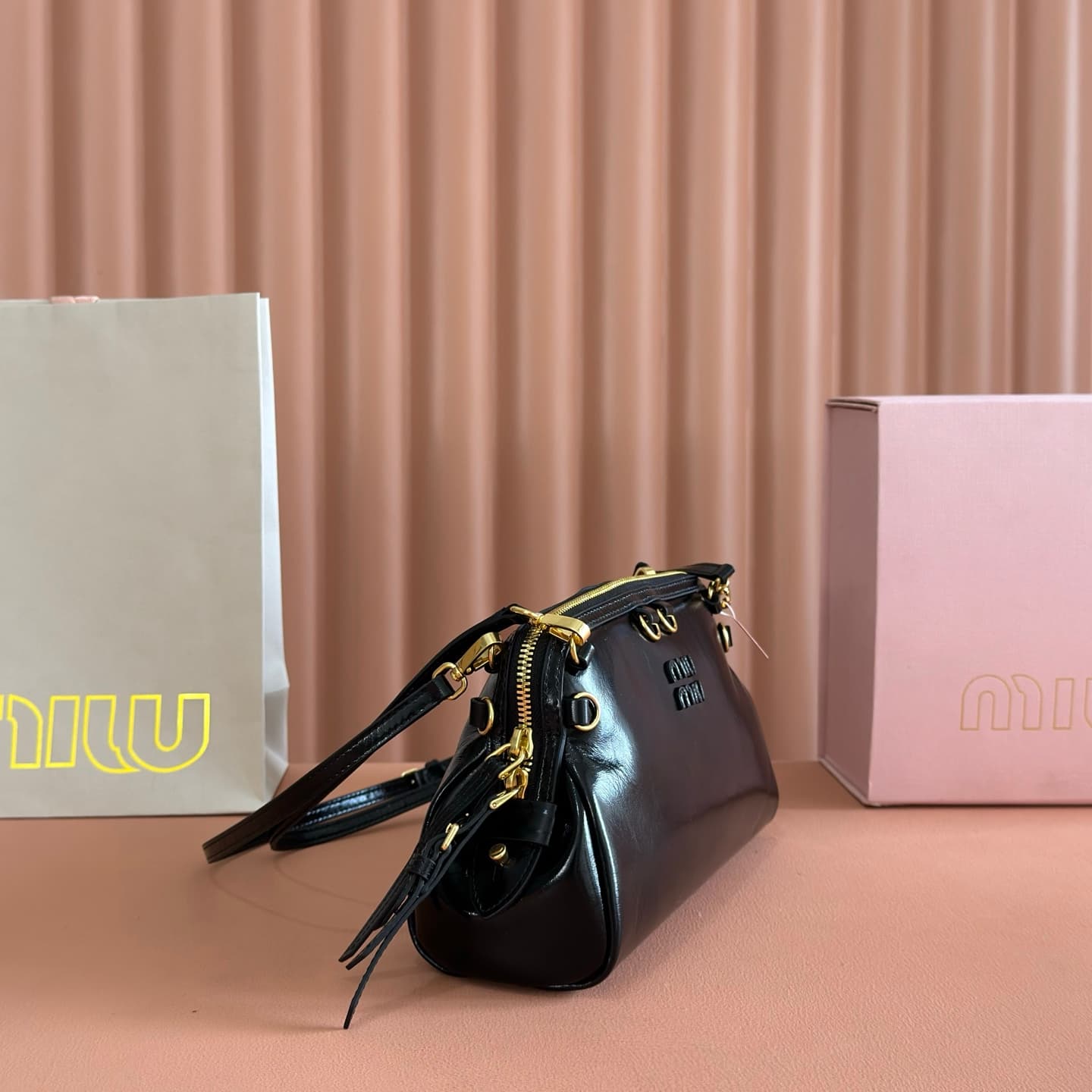 Miu Miu Caprice leather clutch 5BF131 Black TOP
