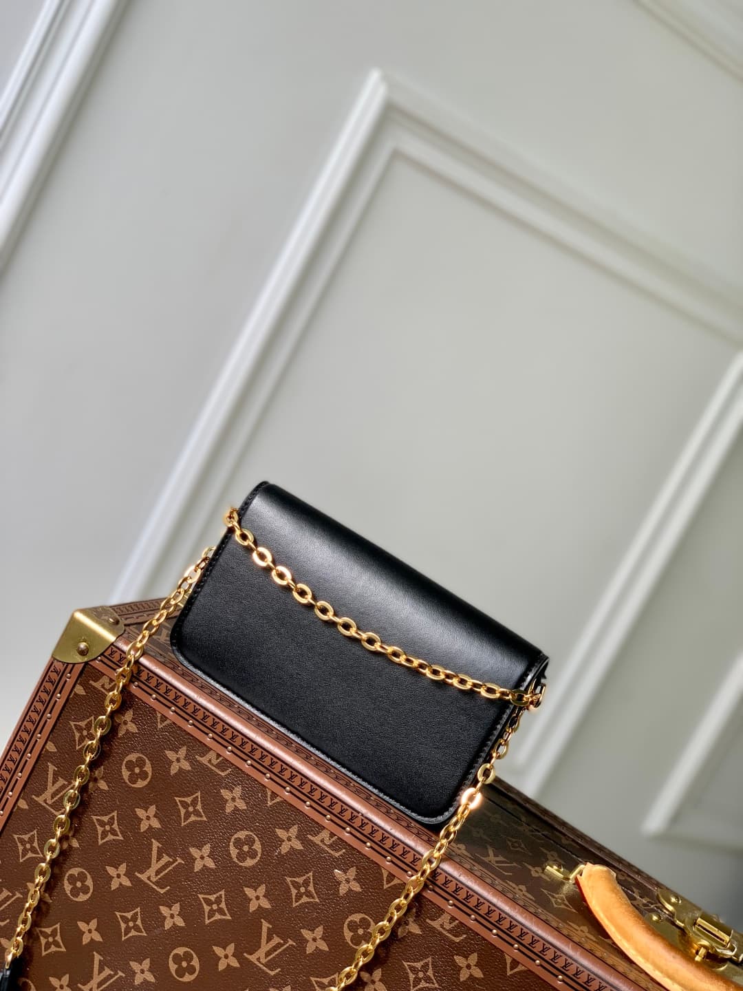Louis Vuitton Wallet On Chain LV Bloom Black Calfskin leather M14564 High