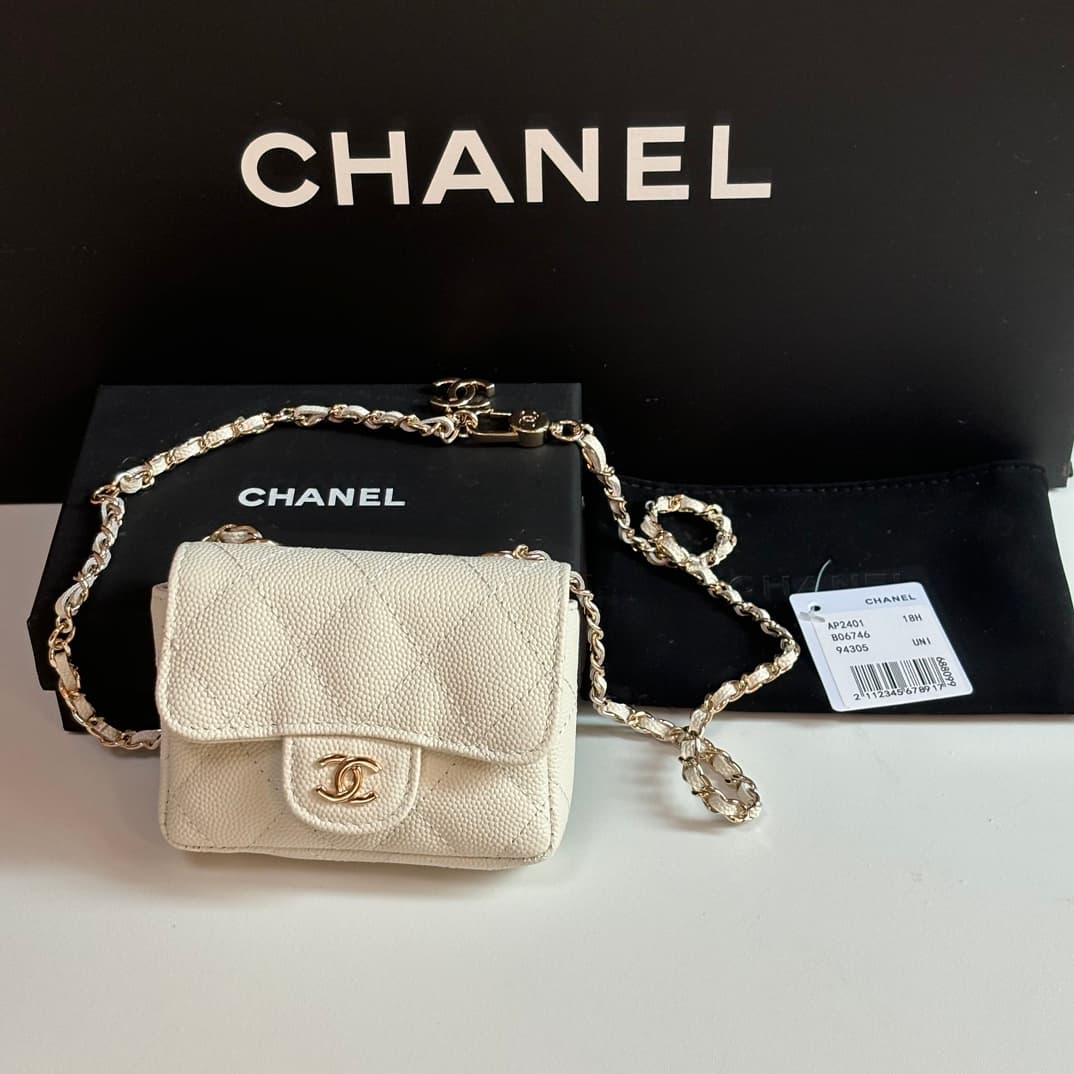 Chanel  Mini Flap Card Holder on Chain AP2401 A