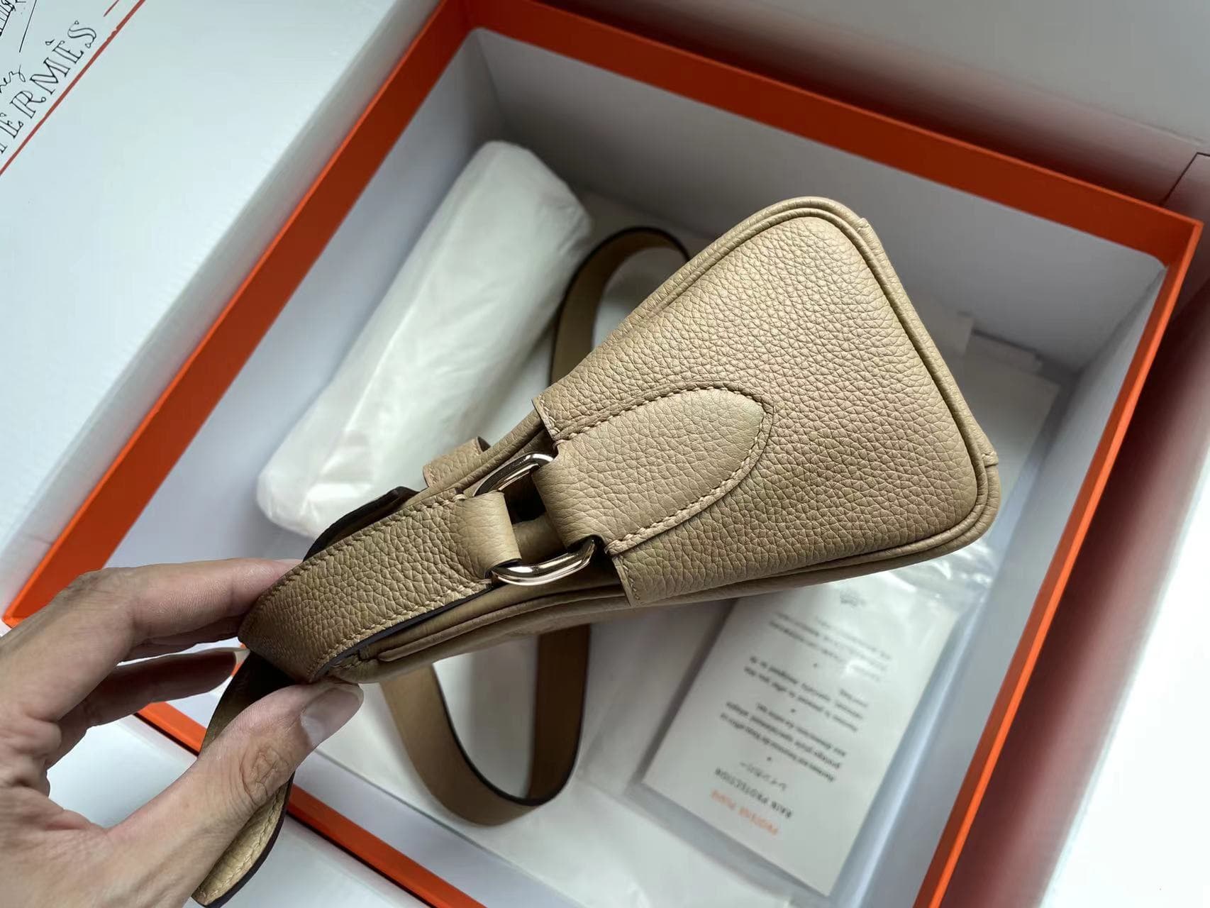 Hermes Kelly Messenger 25cm Taurillon Clemence Leather In Biscuit WAX
