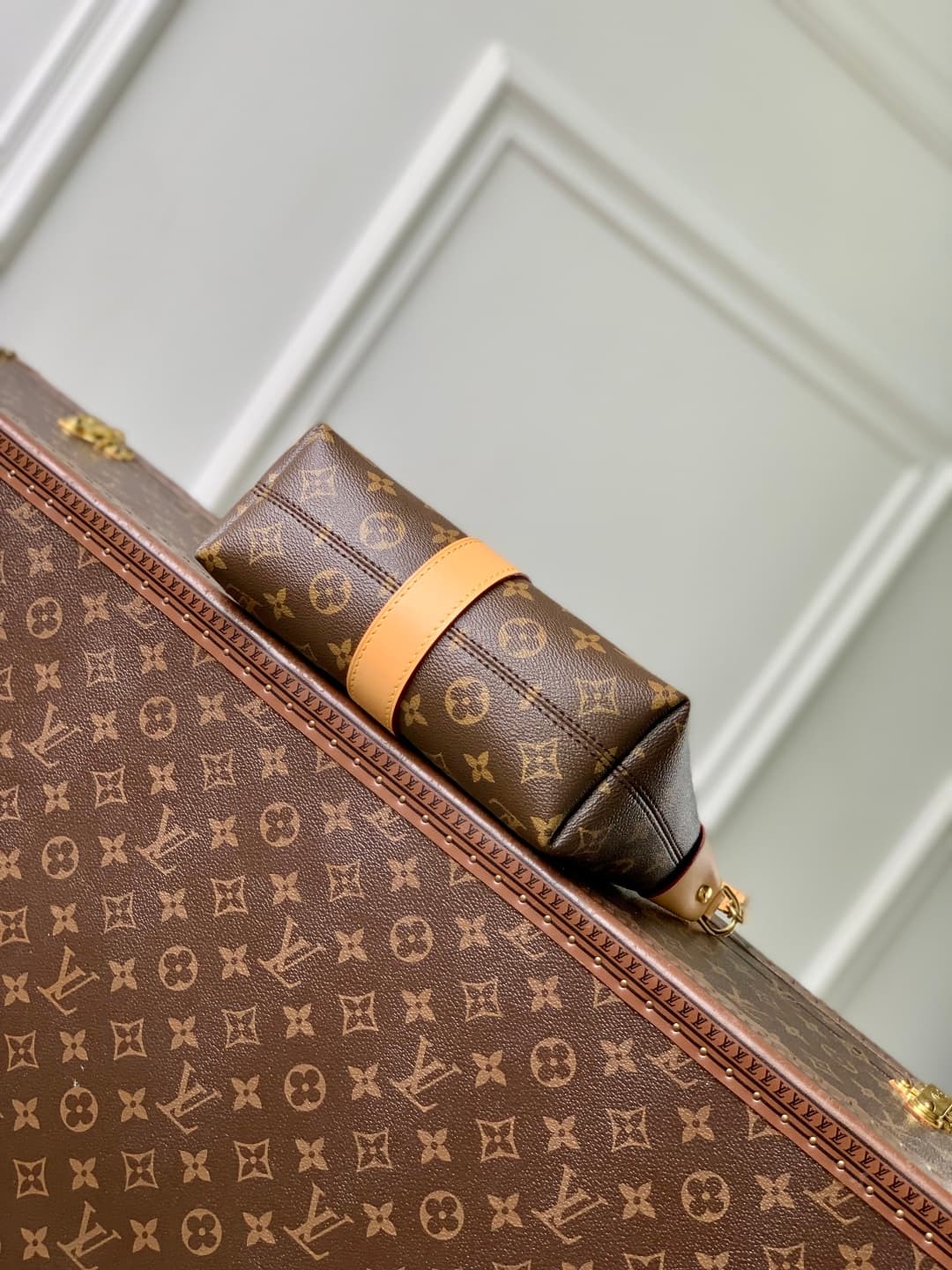 Louis Vuitton Pochette Mia Monogram canvas M26191 high