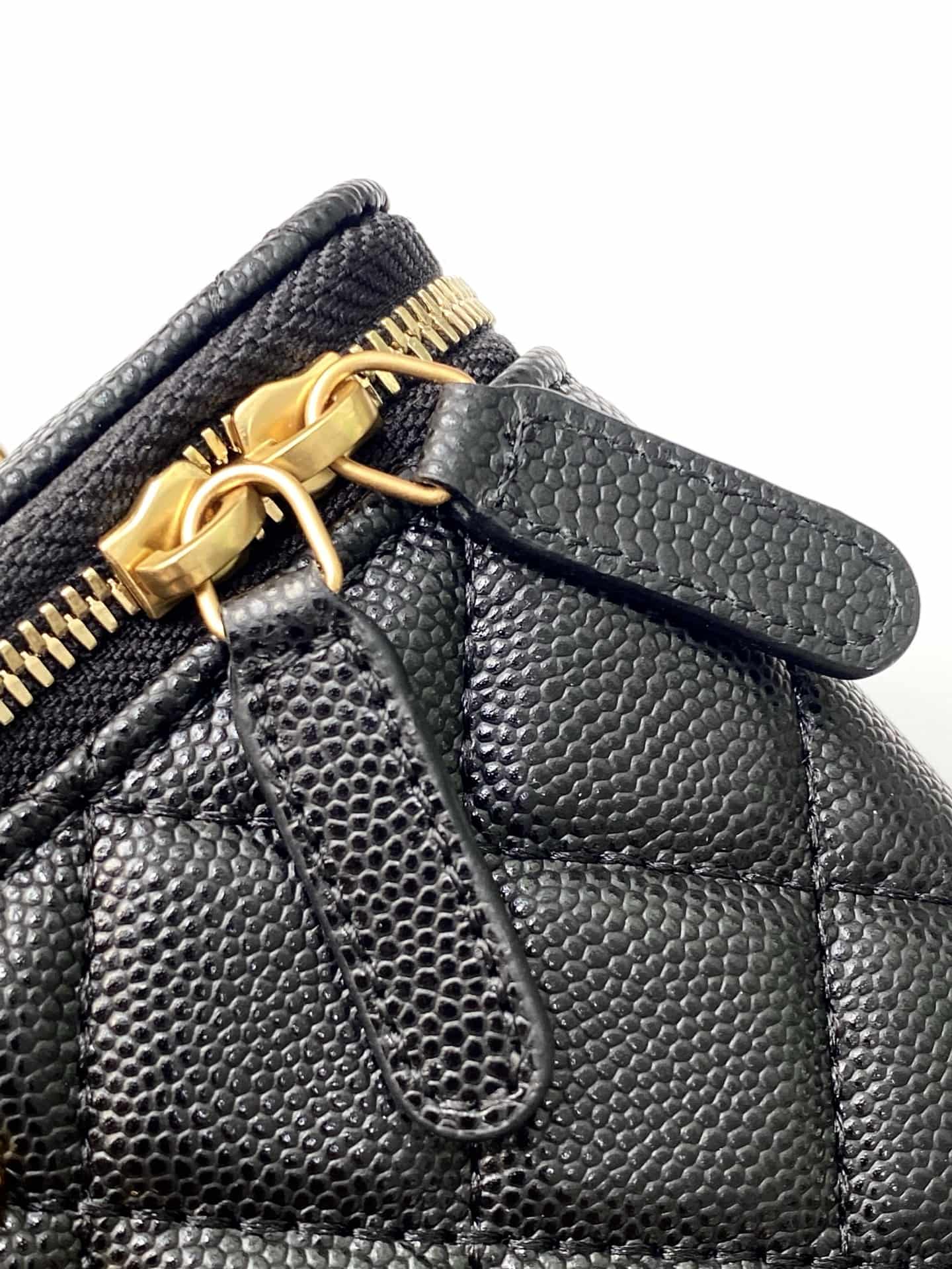 Chanel Vanity with Chain AP3940 Grained Calfskin & Gold Metal Black A