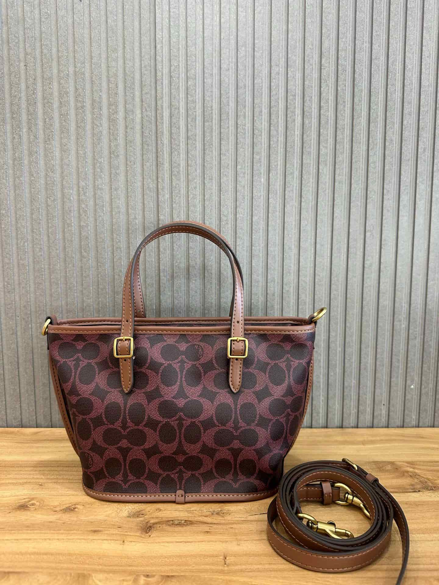 Coach Taxi Tote Bag 21 in Signature Canvas High