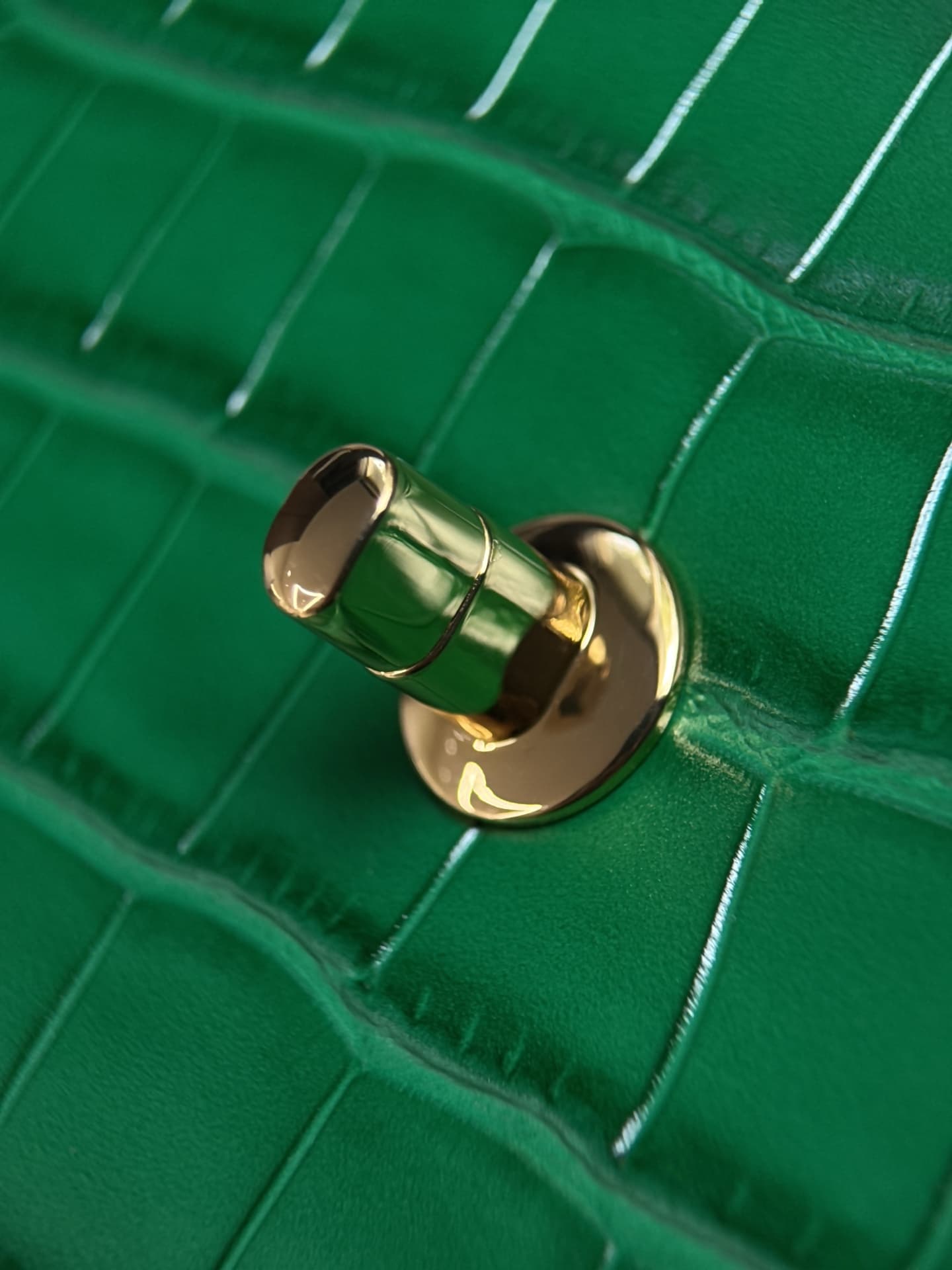 Chanel Mini Flap Bag with Top Handle Crocodile Embossed Calfskin & Gold-Tone Metal Green AS6424 A
