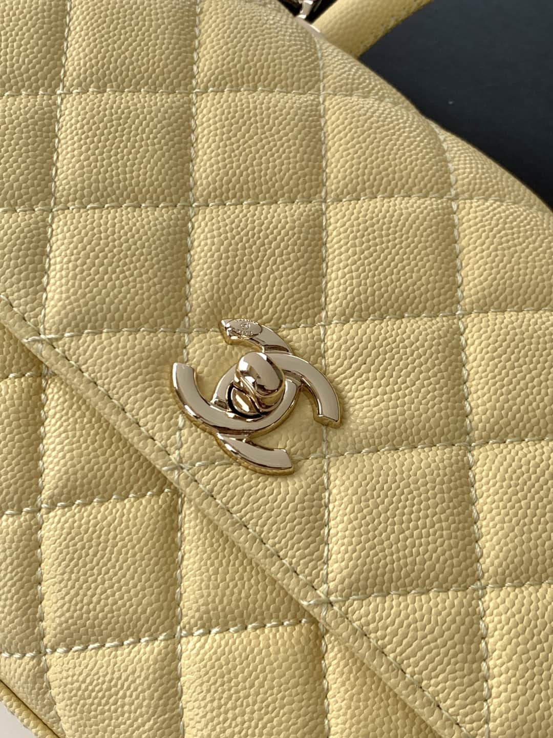 FLAP BAG WITH TOP HANDLE Grained Calfskin & Gold-Tone Metal A92990 Light-Yellow Binding A