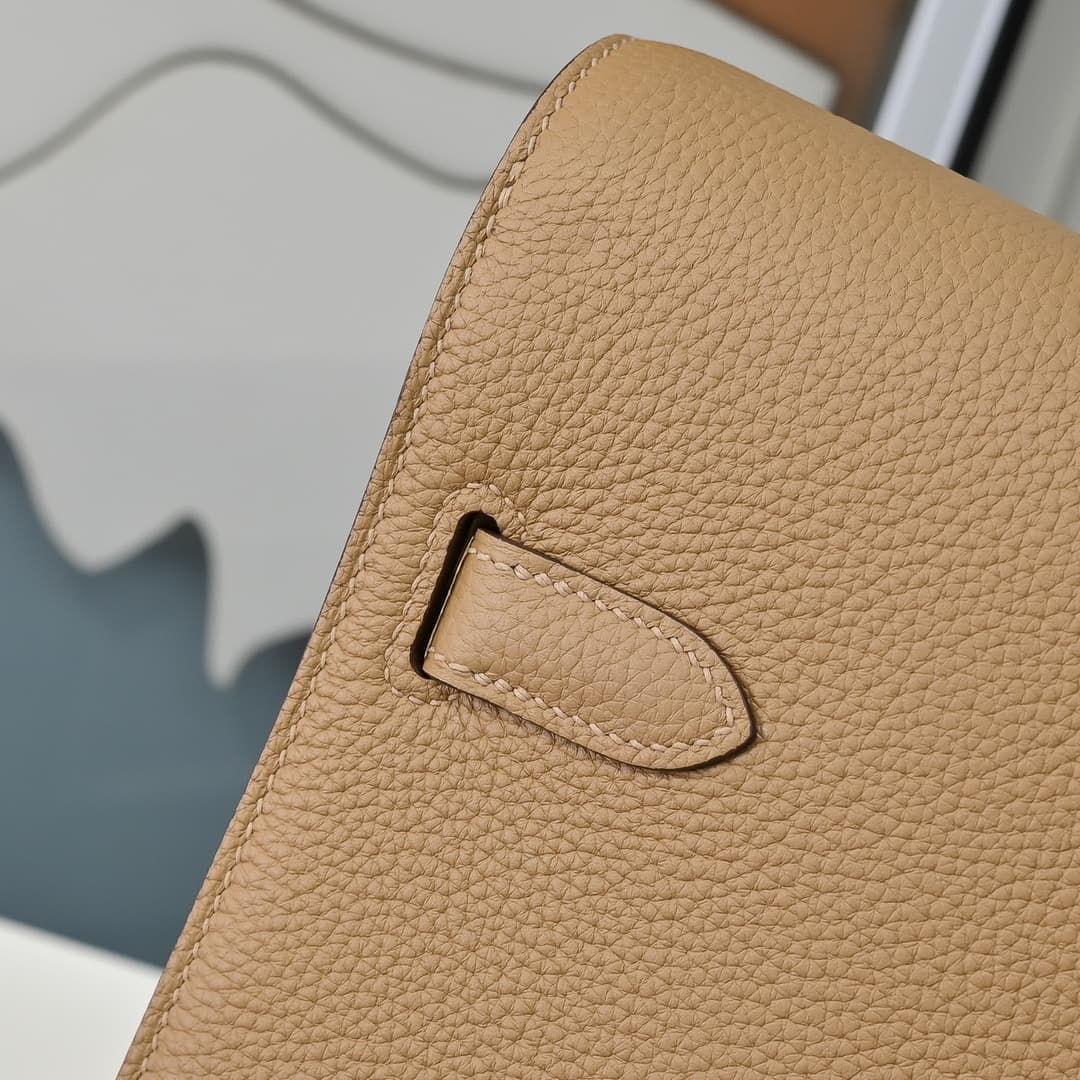 Hermes Kelly depeches Togo 36 briefcase In Beige Metal CalfskIn WAX High