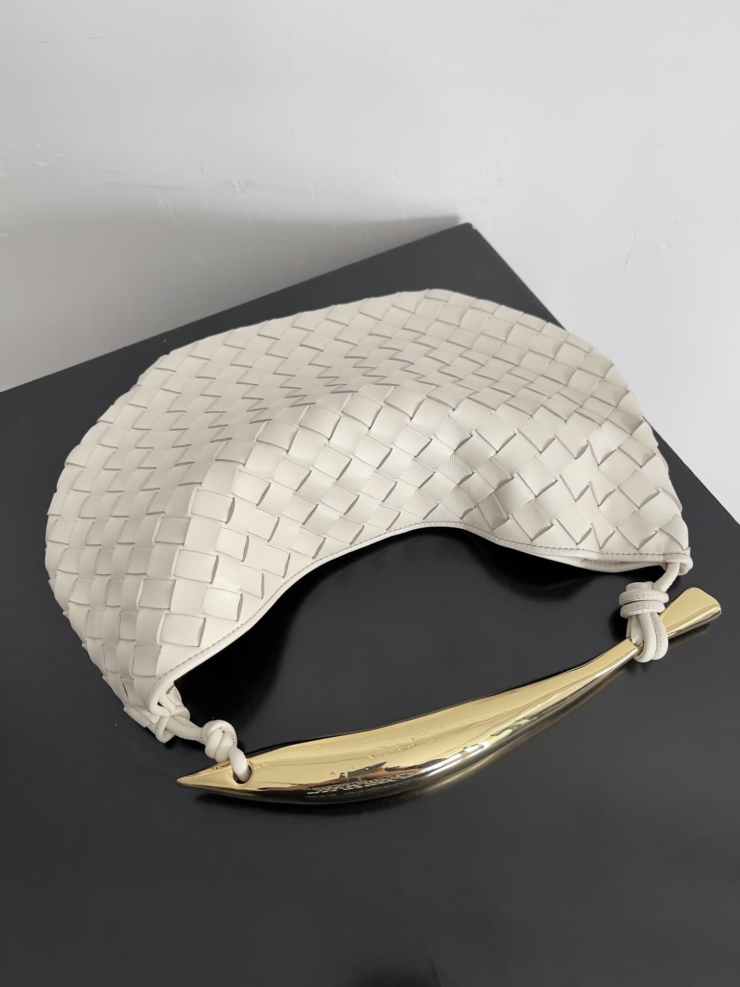 BV Sardine Small Intrecciato White TOP