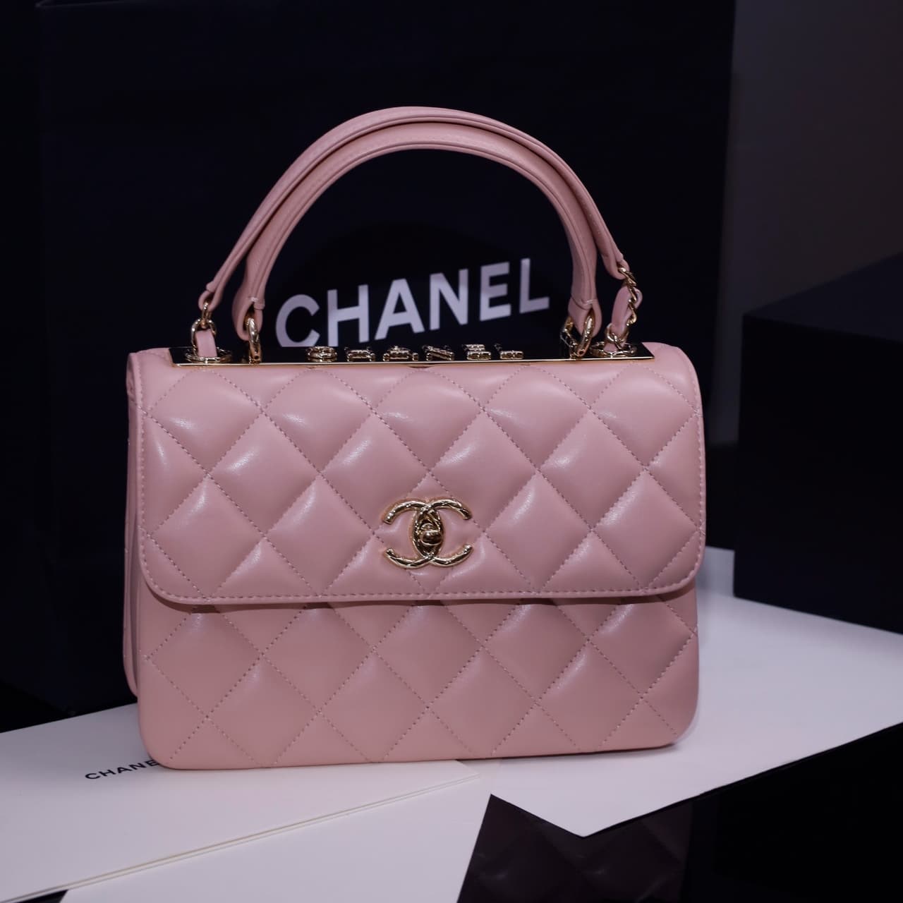 SMALL FLAP BAG WITH TOP HANDLE Lambskin Gold Metal Pink A