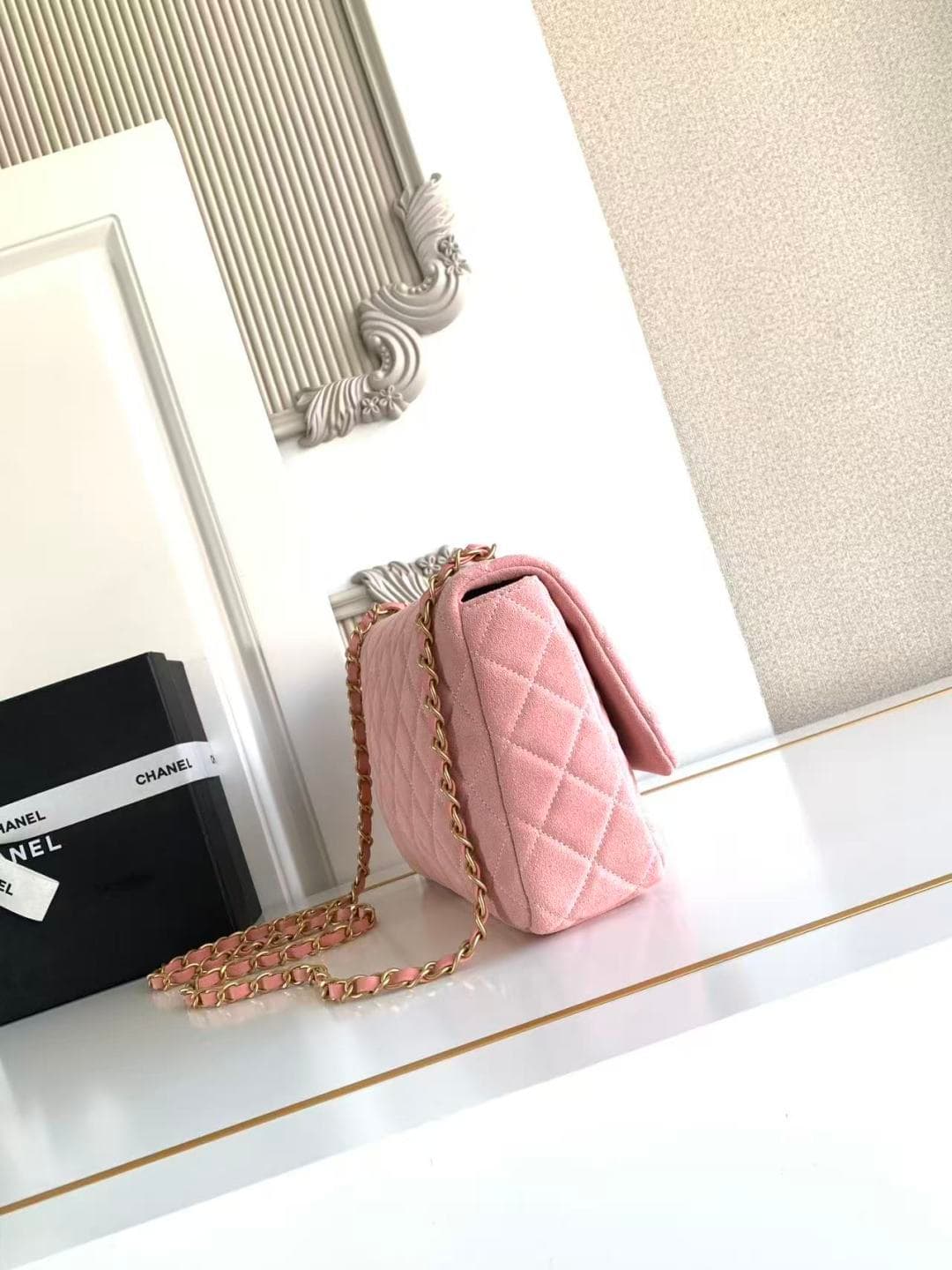 Chanel Classic Flap bag in Pink Suede & Gold-Tone Metal AS5987 A