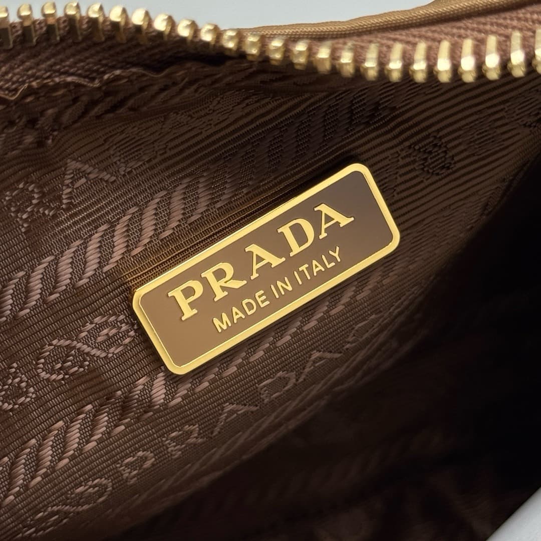 Prada Re-Edition 2005 Nylon bag 1BH204 Camel High