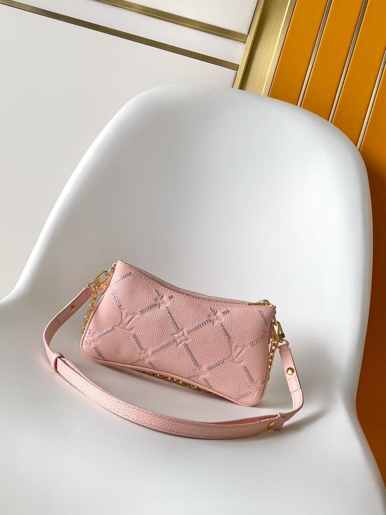 Louis Vuitton Pochette Liv Light Bliss Couture Cowhide leather M29495 High