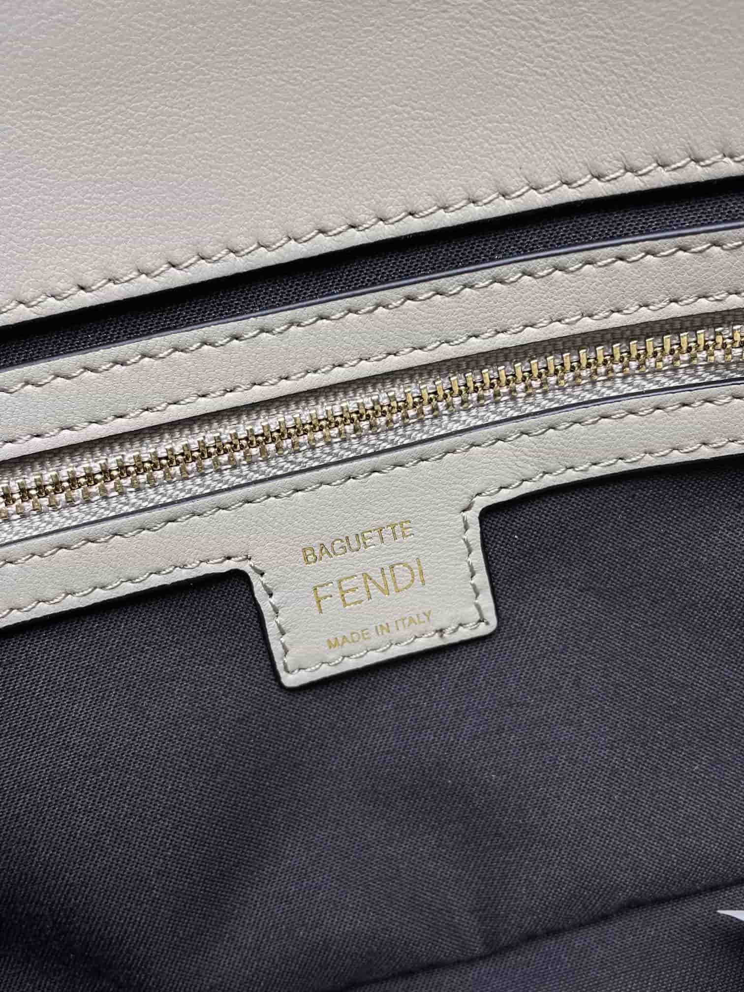 BAGUETTE leather bag Grey High