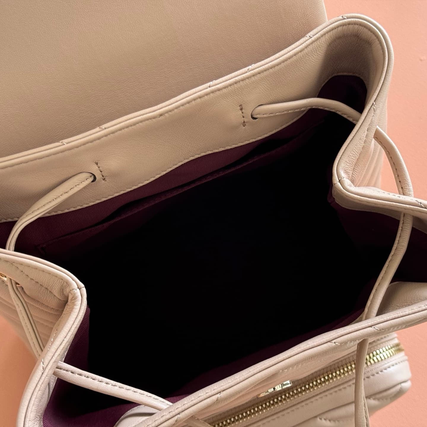 Gucci GG Marmont Small Backpack Beige Matelassé Chevron Nappa Leather 861878  High