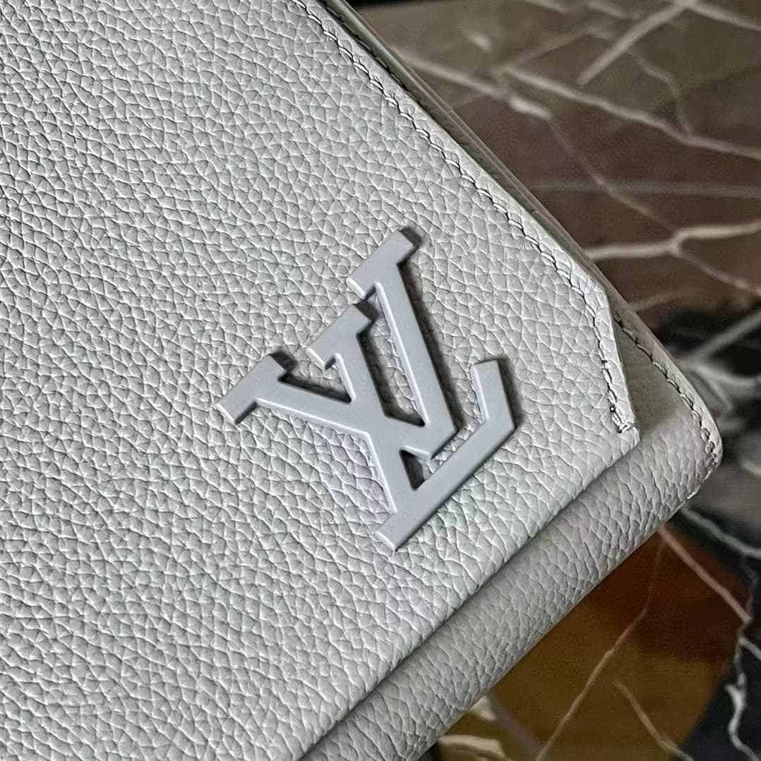 Louis Vuitton MESSENGER Black grained calf leather M57080 High