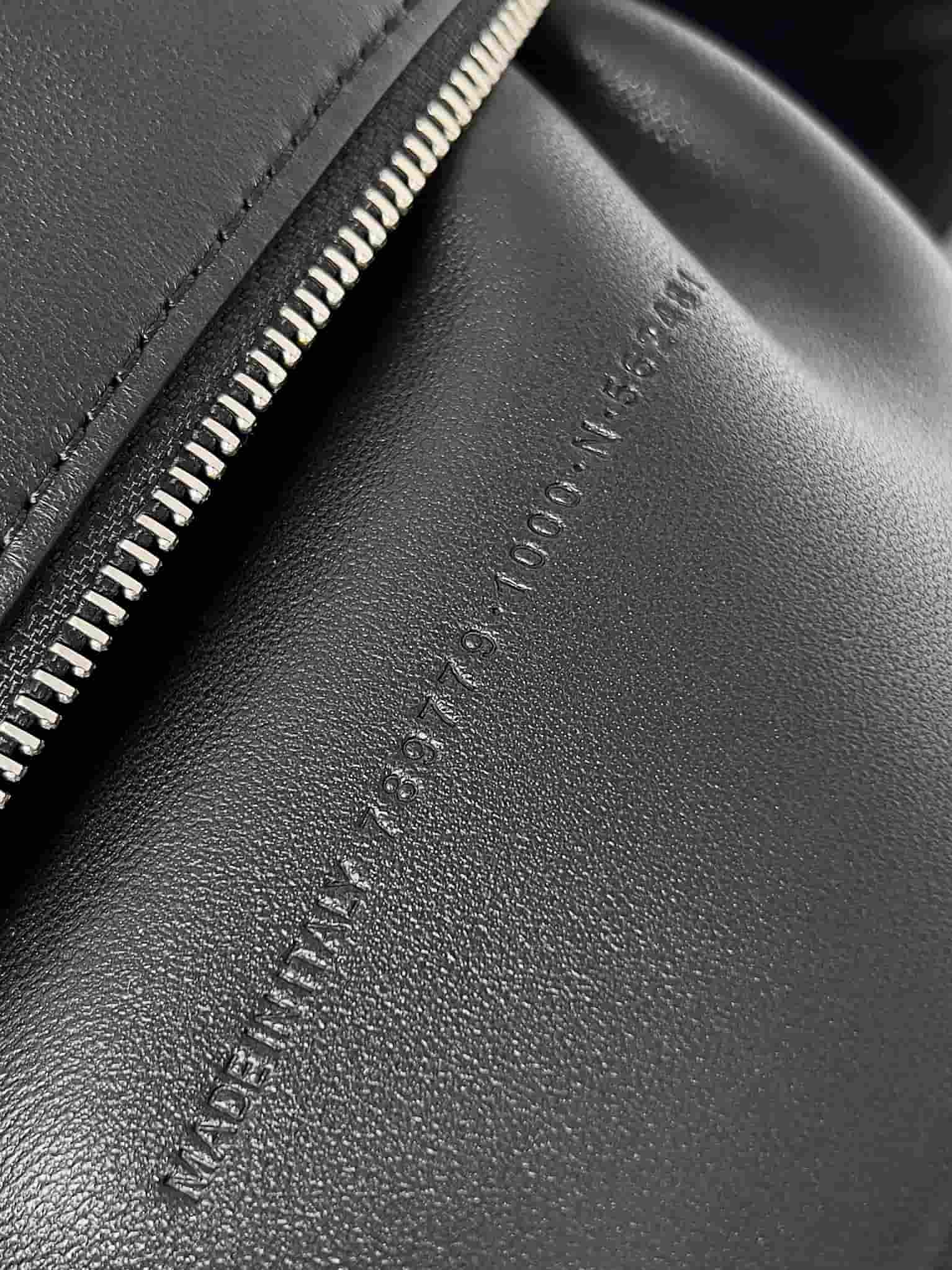 WOMEN'S RODEO SMALL HANDBAG smooth calfskin Black Silver-Metal High