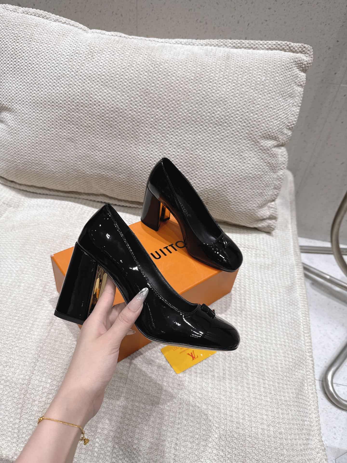 Louis Vuitton Pumps shoes High Women
